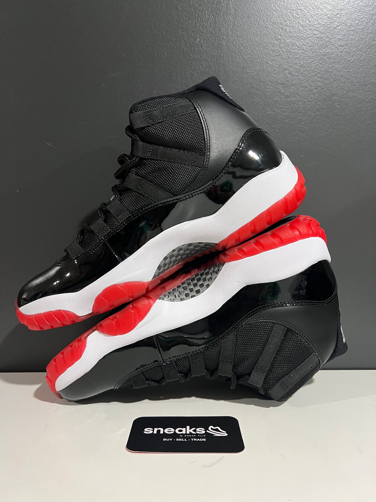 NEW Air Jordan 11 Retro Bred 2012 378037-010 SIZE 9.5M NO BOX AG25-212
