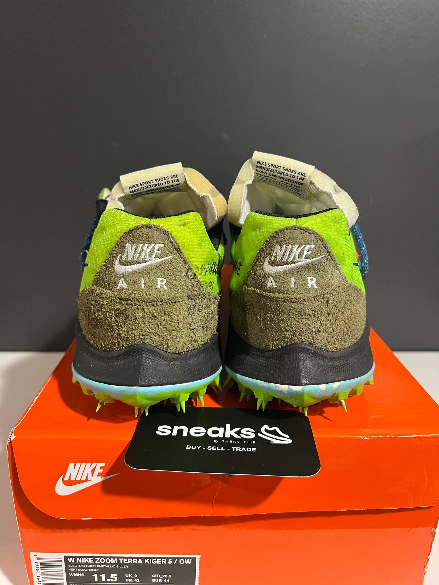 USED Off-White x Wmns Air Zoom Terra Kiger 5 Athlete in Progress Electric Green CD8179-300 SIZE 10M OG ALL JY25-234