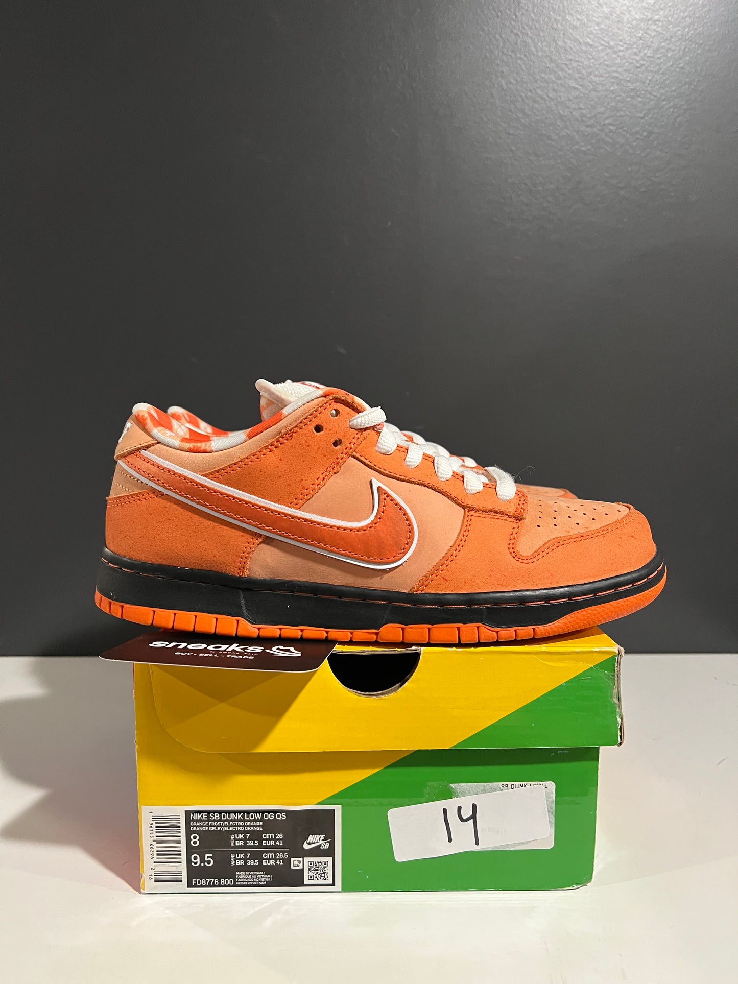 USED Concepts x Dunk Low SB Orange Lobster FD8776-800 SIZE 8M OG ALL AG25-176