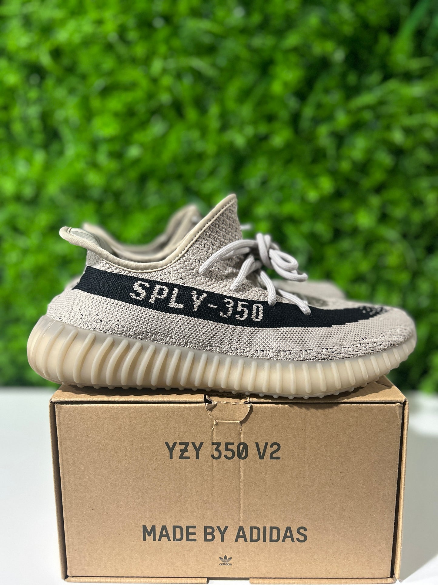 Yeezy Boost 350 V2 Slate HP7870 USED SIZE 8M OG ALL