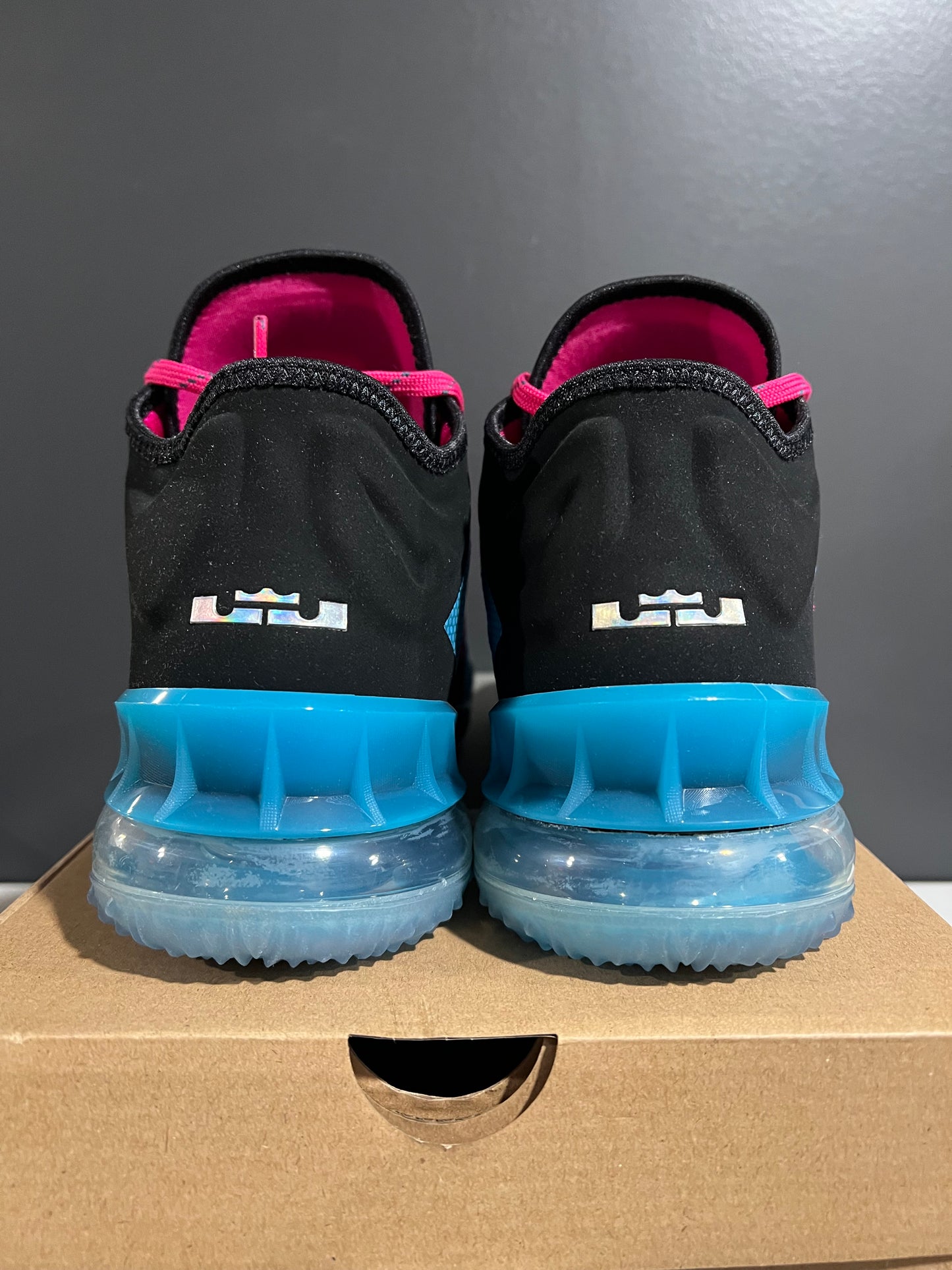 NEW LeBron 18 Low Neon Nights CV7562-600 SIZE 11M OG ALL JY25-188