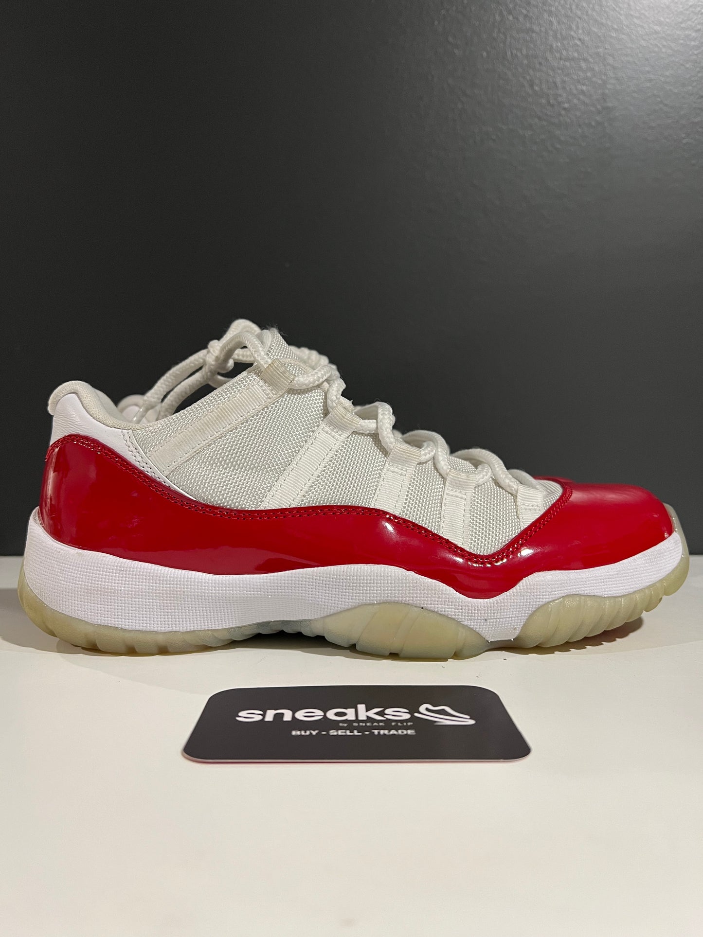 USED Air Jordan 11 Retro Low Cherry 2016 528895-102 SIZE 8M NO BOX