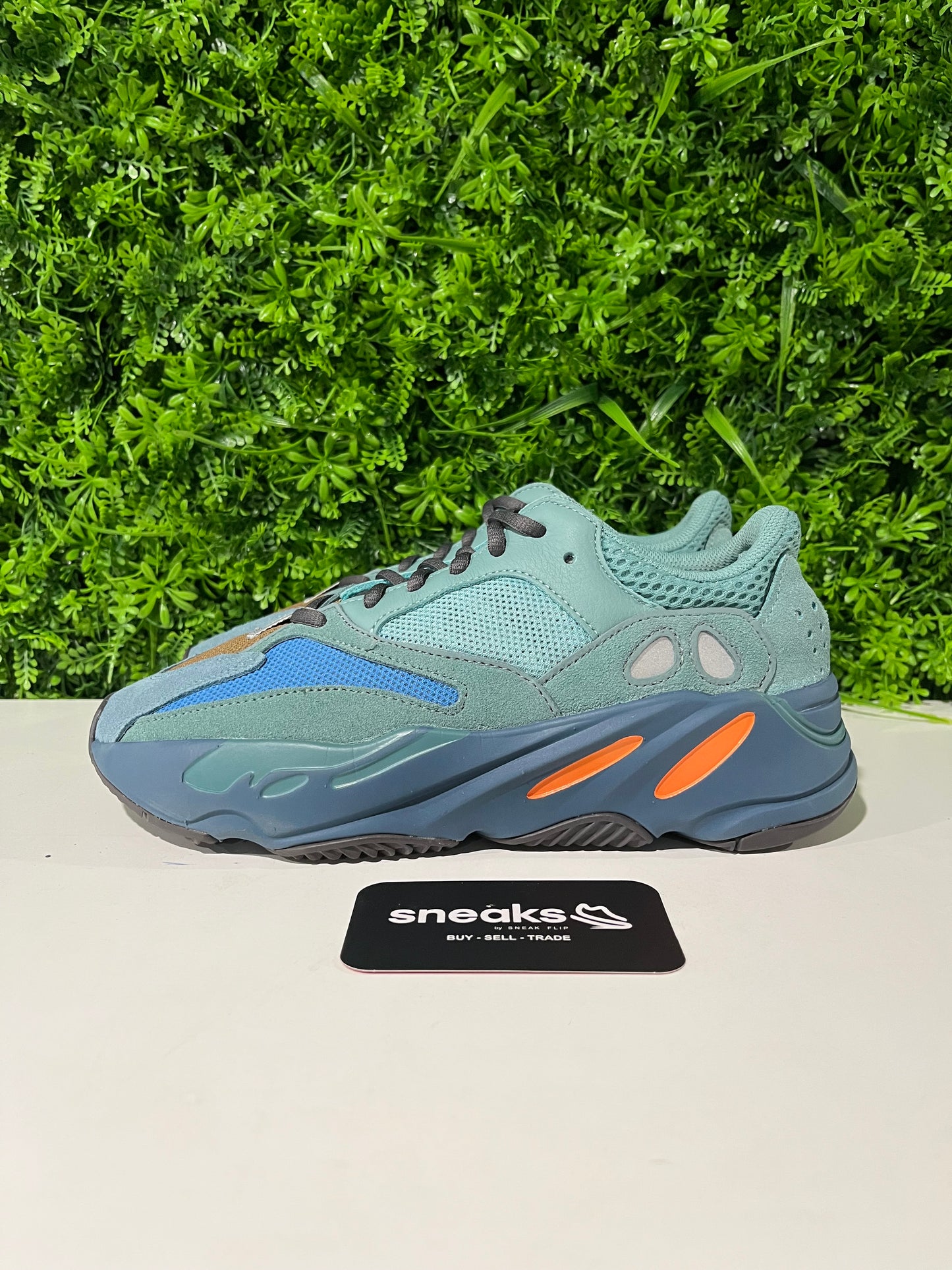USED Yeezy Boost 700 Faded Azure GZ2002 SIZE 7M NO BOX