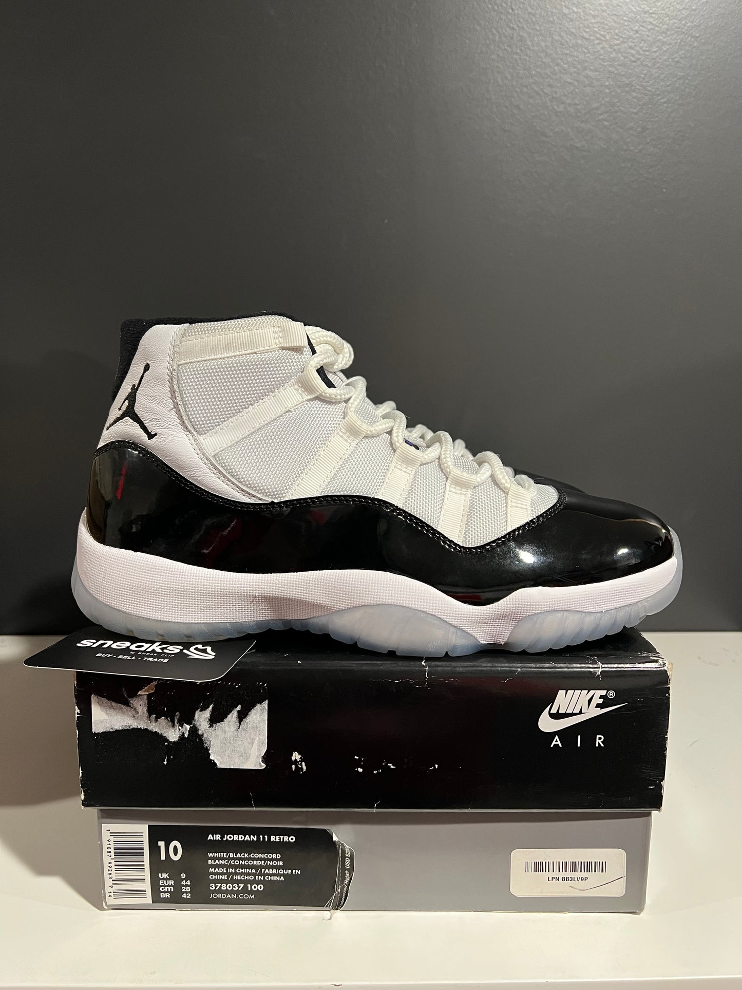 USED Air Jordan 11 Retro Concord 2018 378037-100 SIZE 10M OG ALL JY25-76