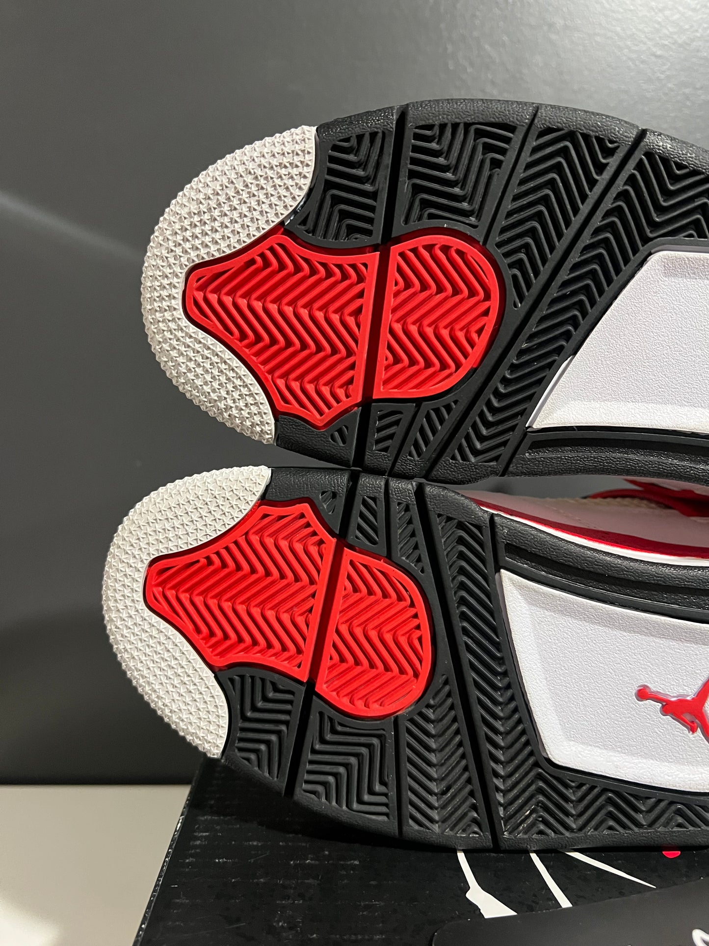 USED Air Jordan 4 Retro Red Cement DH6927-161 SIZE 8M OG ALL AG25-359