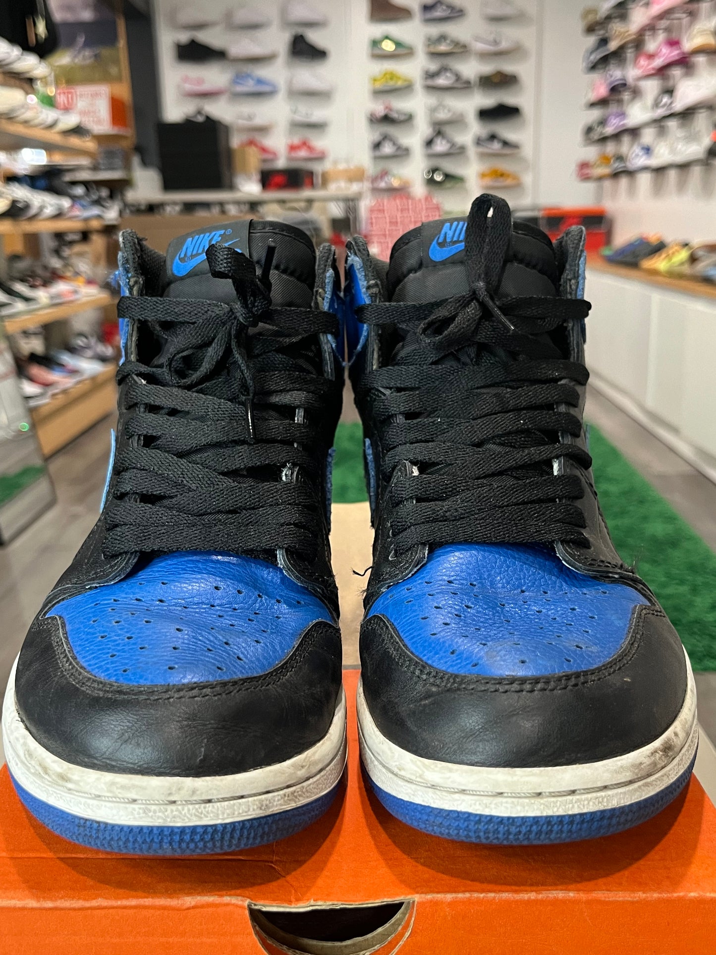 Air Jordan 1 Retro High OG Royal 2017  USED SIZE 9M NO BOX