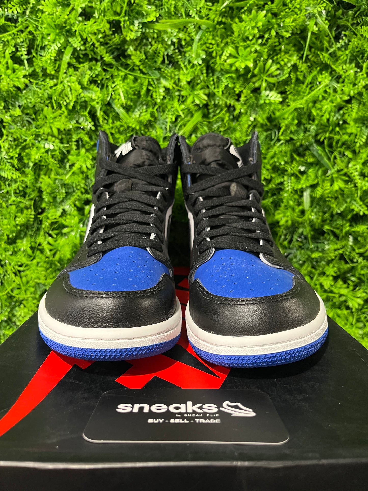 USED Air Jordan 1 Retro High OG Royal Toe 555088-041 SIZE 10M OG ALL