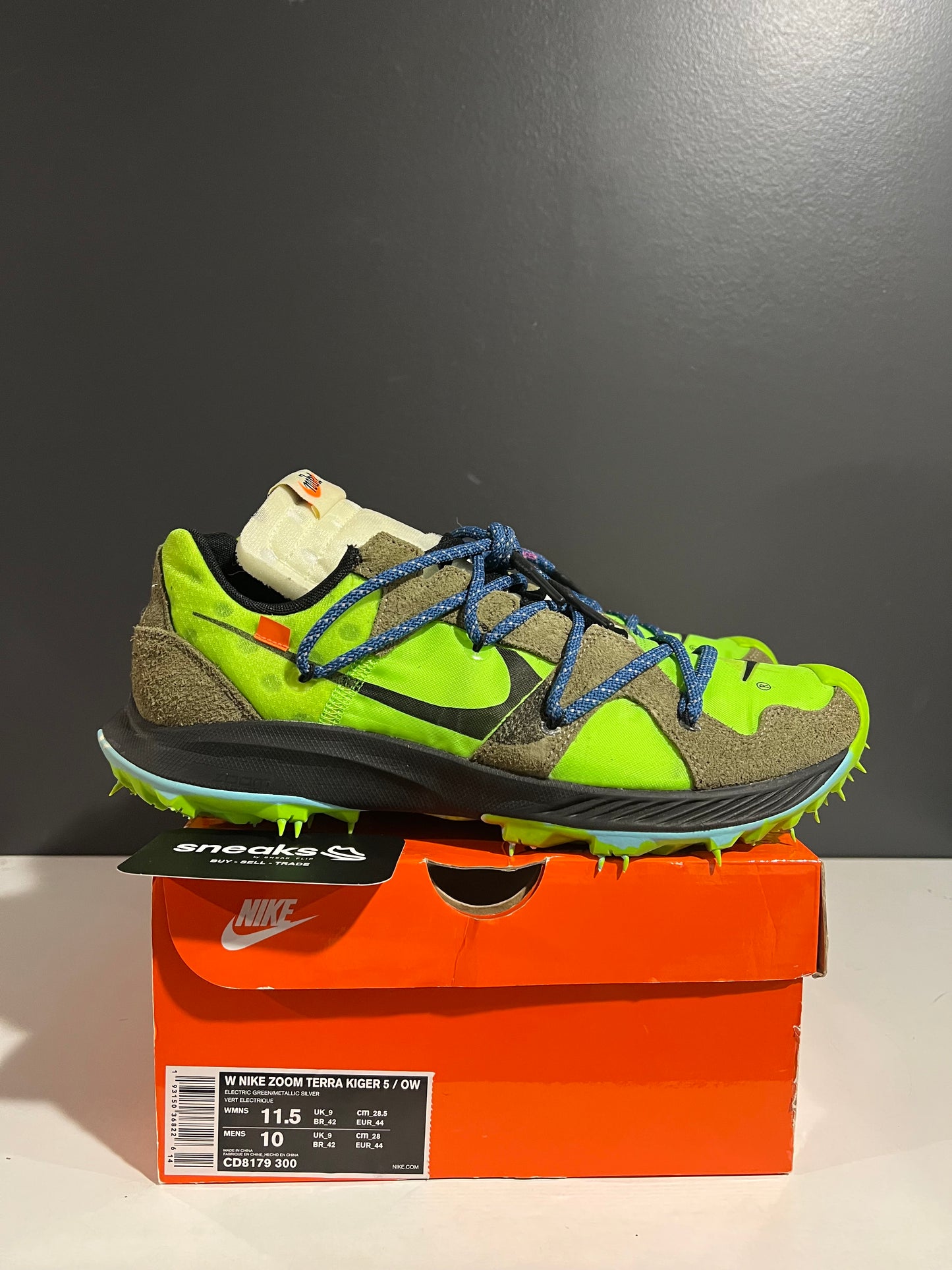 USED Off-White x Wmns Air Zoom Terra Kiger 5 Athlete in Progress Electric Green CD8179-300 SIZE 10M OG ALL JY25-234