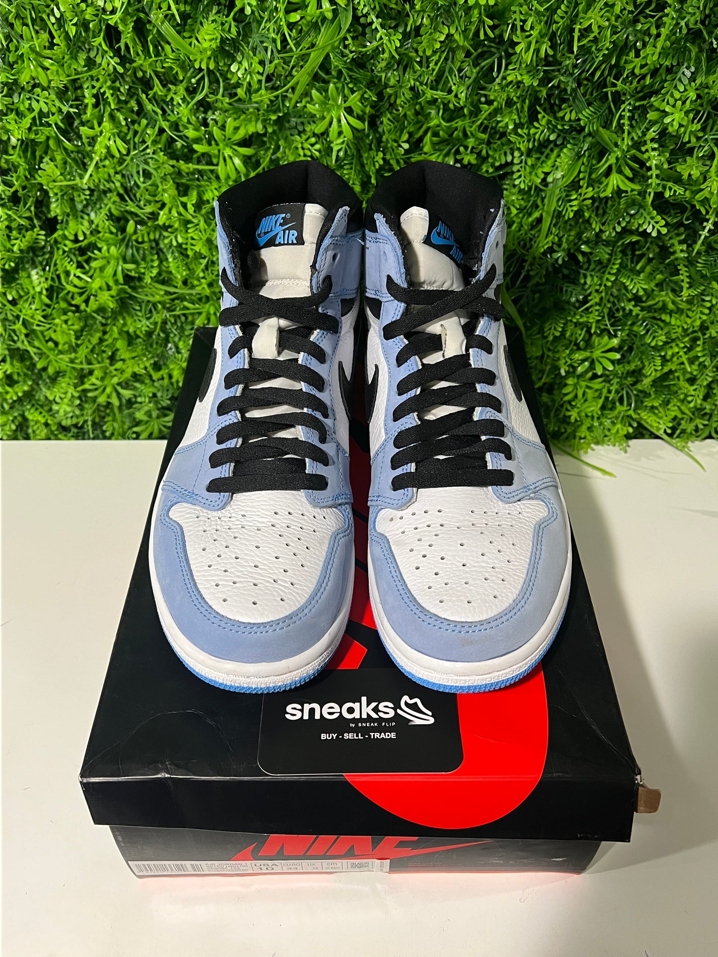 USED Air Jordan 1 Retro High OG University Blue 555088-134 SIZE 10M OG ALL