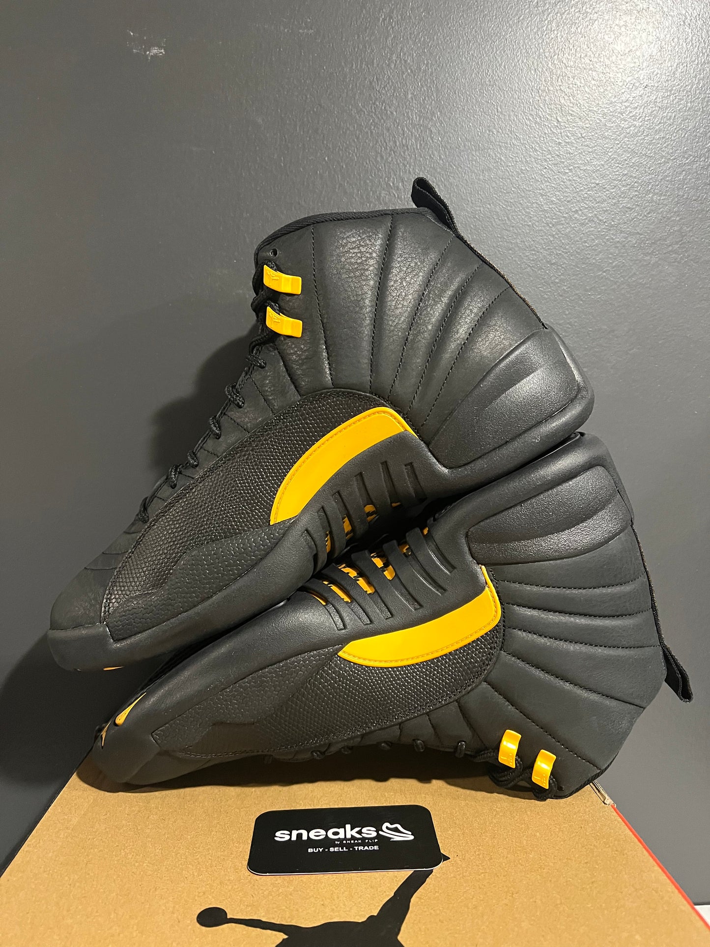 NEW Air Jordan 12 Retro Black Taxi CT8013-071 SIZE 13M OG ALL AG25-238