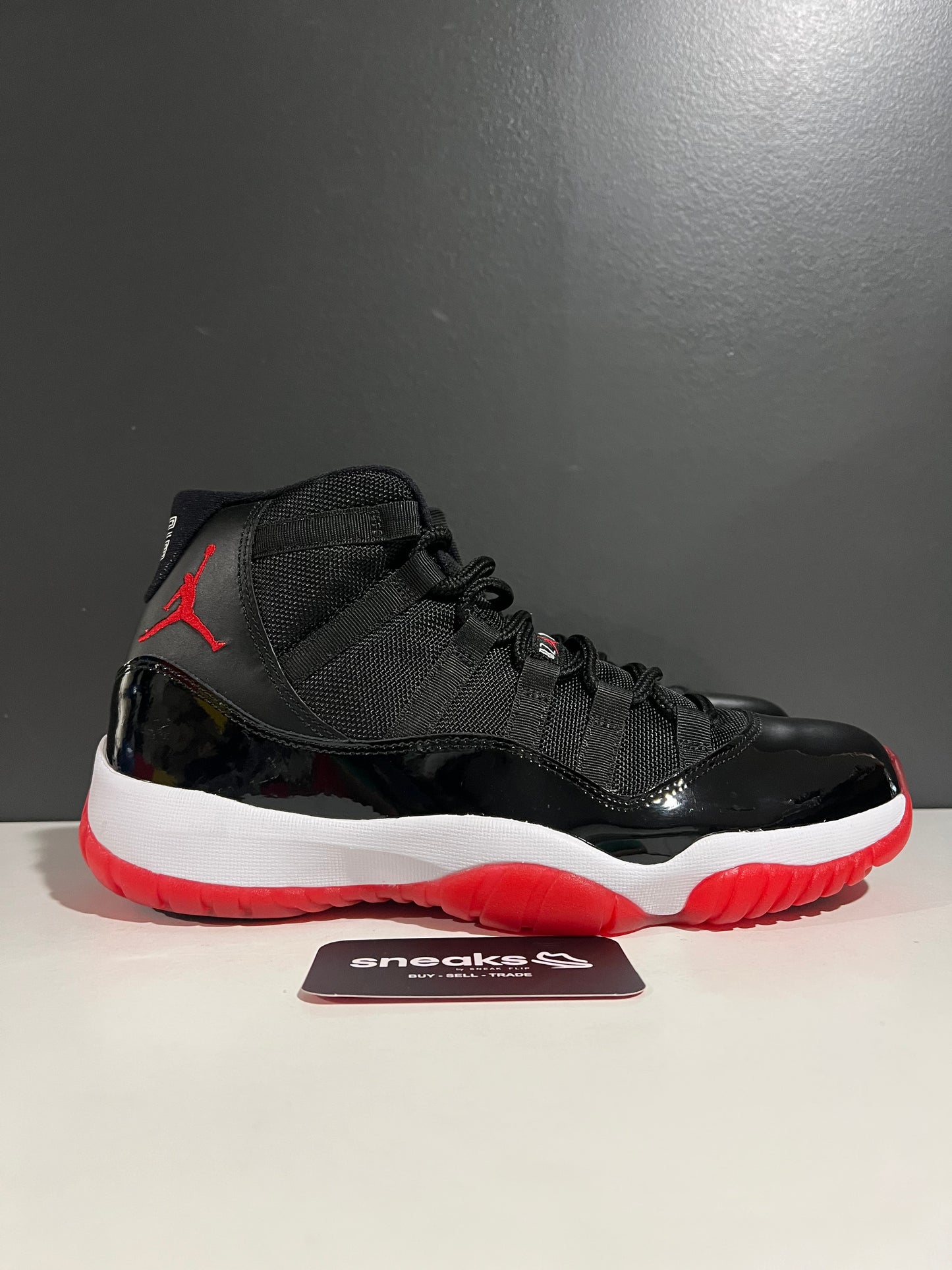 NEW Air Jordan 11 Retro Bred 2012 378037-010 SIZE 9.5M NO BOX AG25-212