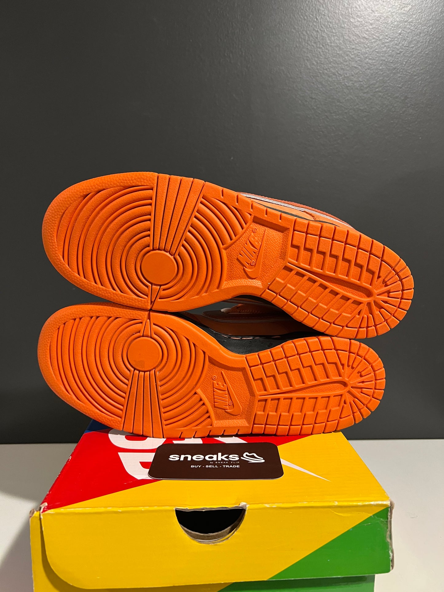USED Concepts x Dunk Low SB Orange Lobster FD8776-800 SIZE 8M OG ALL AG25-176