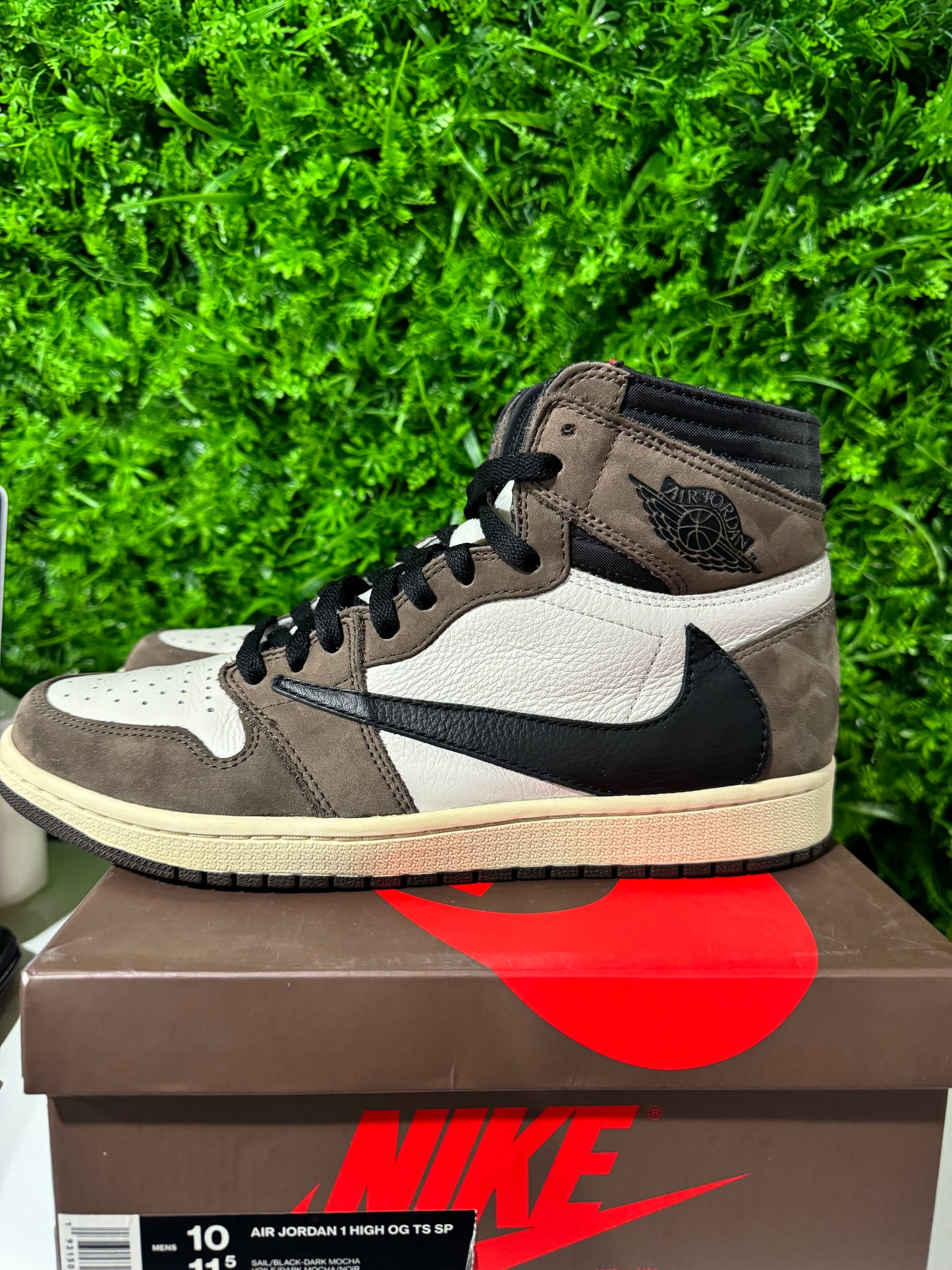 Travis Scott x Air Jordan 1 Retro High OG Mocha CD4487-100 USED SIZE 10M