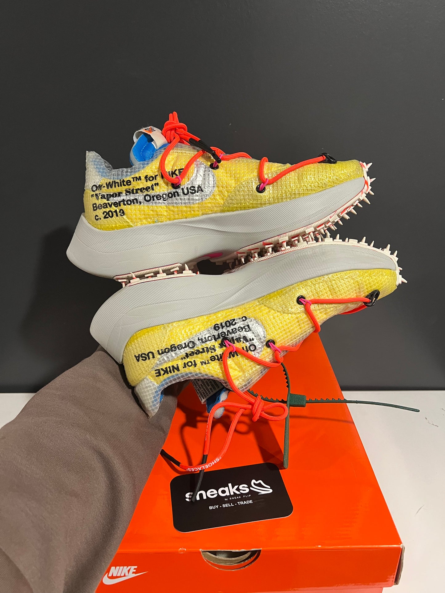 USED Off-White x Wmns Vapor Street Tour Yellow CD8178-700 SIZE 6M OG ALL JN25-145