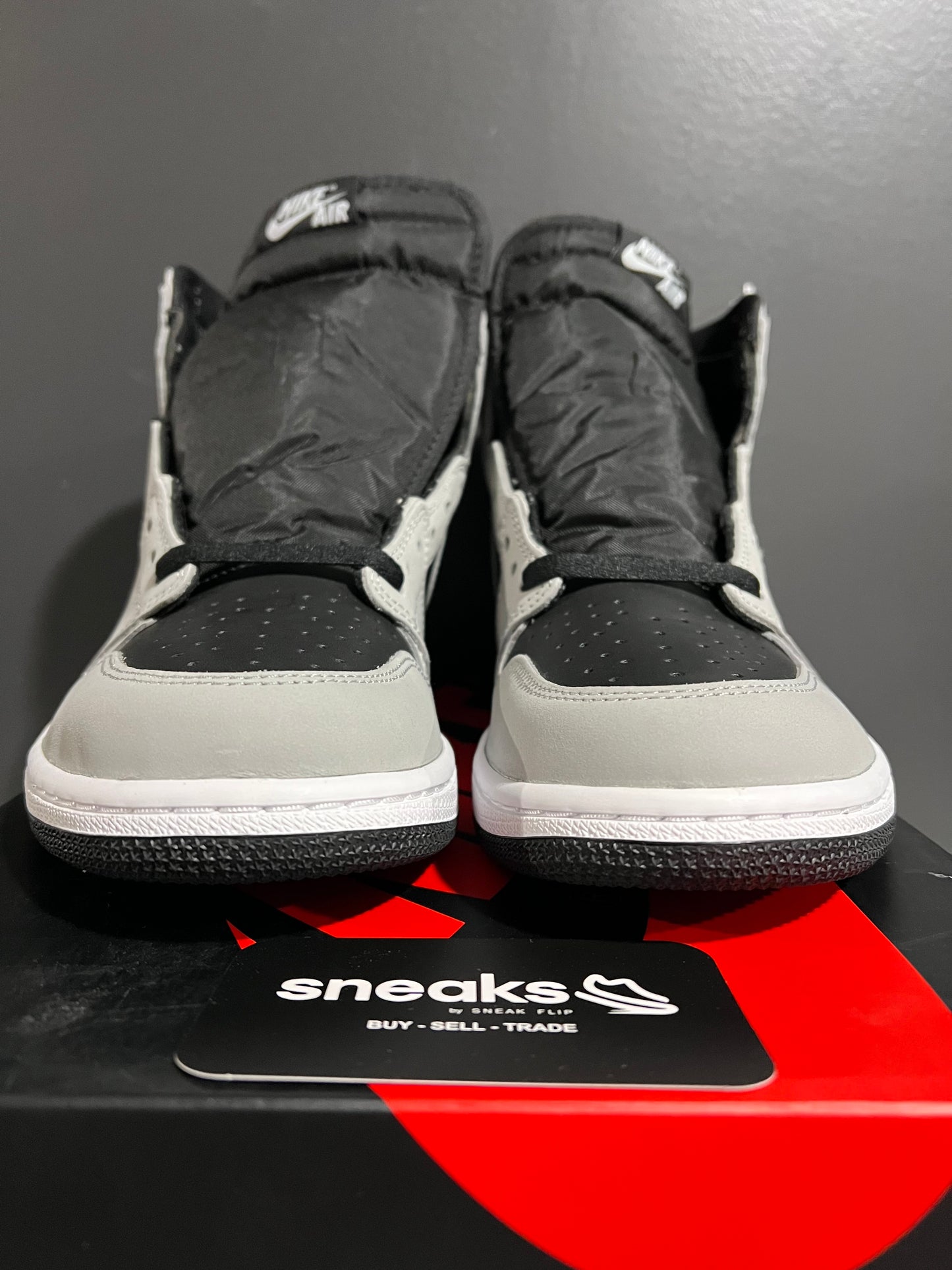 TRIED ON Air Jordan 1 Retro High OG Shadow 2.0 555088-035 SIZE 10.5M OG ALL JY25-172
