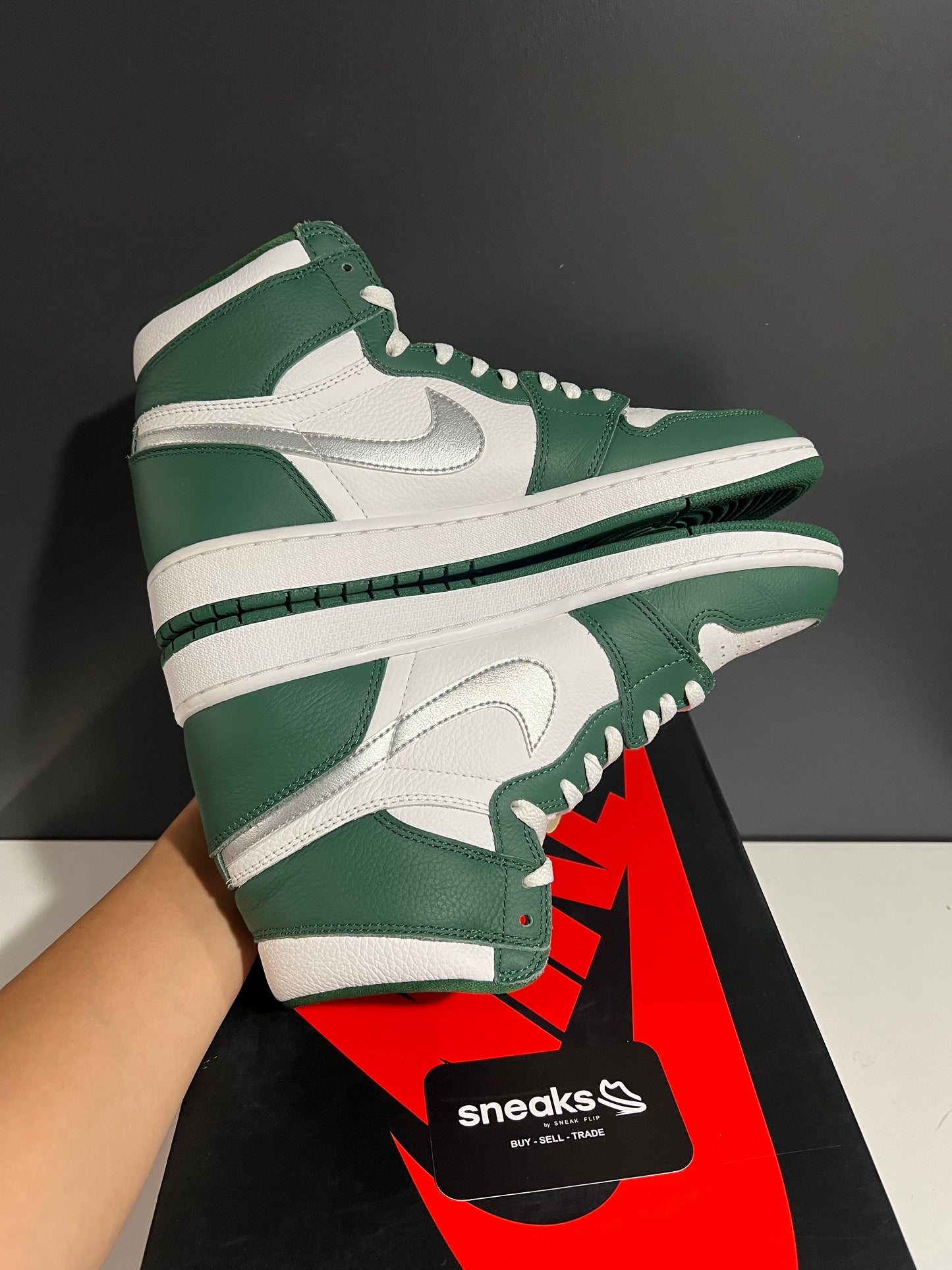 USED Air Jordan 1 Retro High OG Gorge Green DZ5485-303 SIZE 10M OG ALL AG25-50