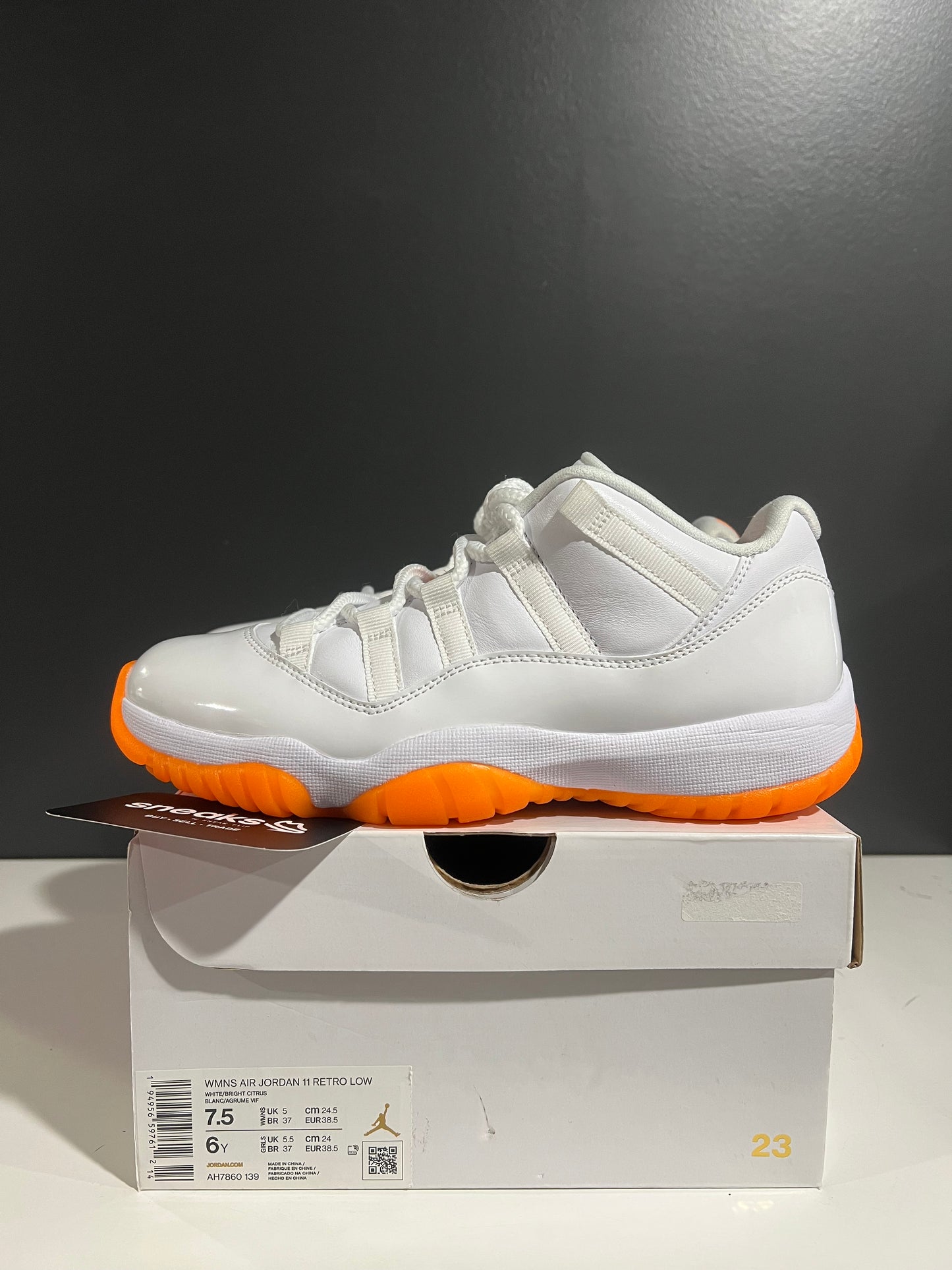 USED Wmns Air Jordan 11 Retro Low Bright Citrus AH7860-139 SIZE 6Y OG ALL