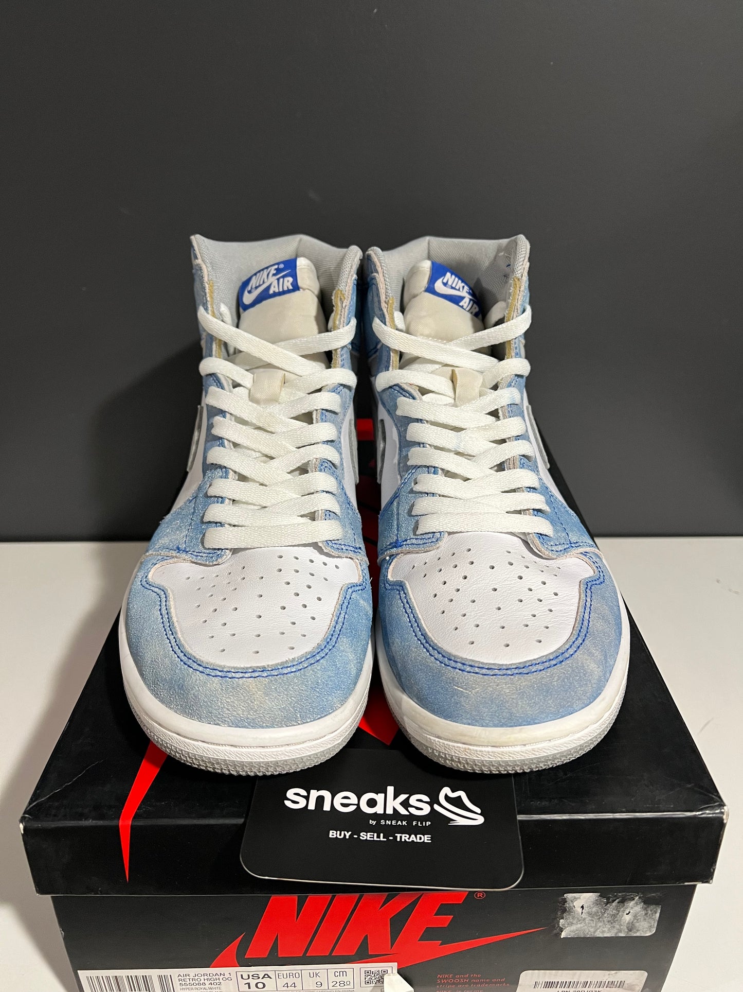 USED Air Jordan 1 Retro High OG Hyper Royal 555088-402 SIZE 10M OG ALL AG25-333