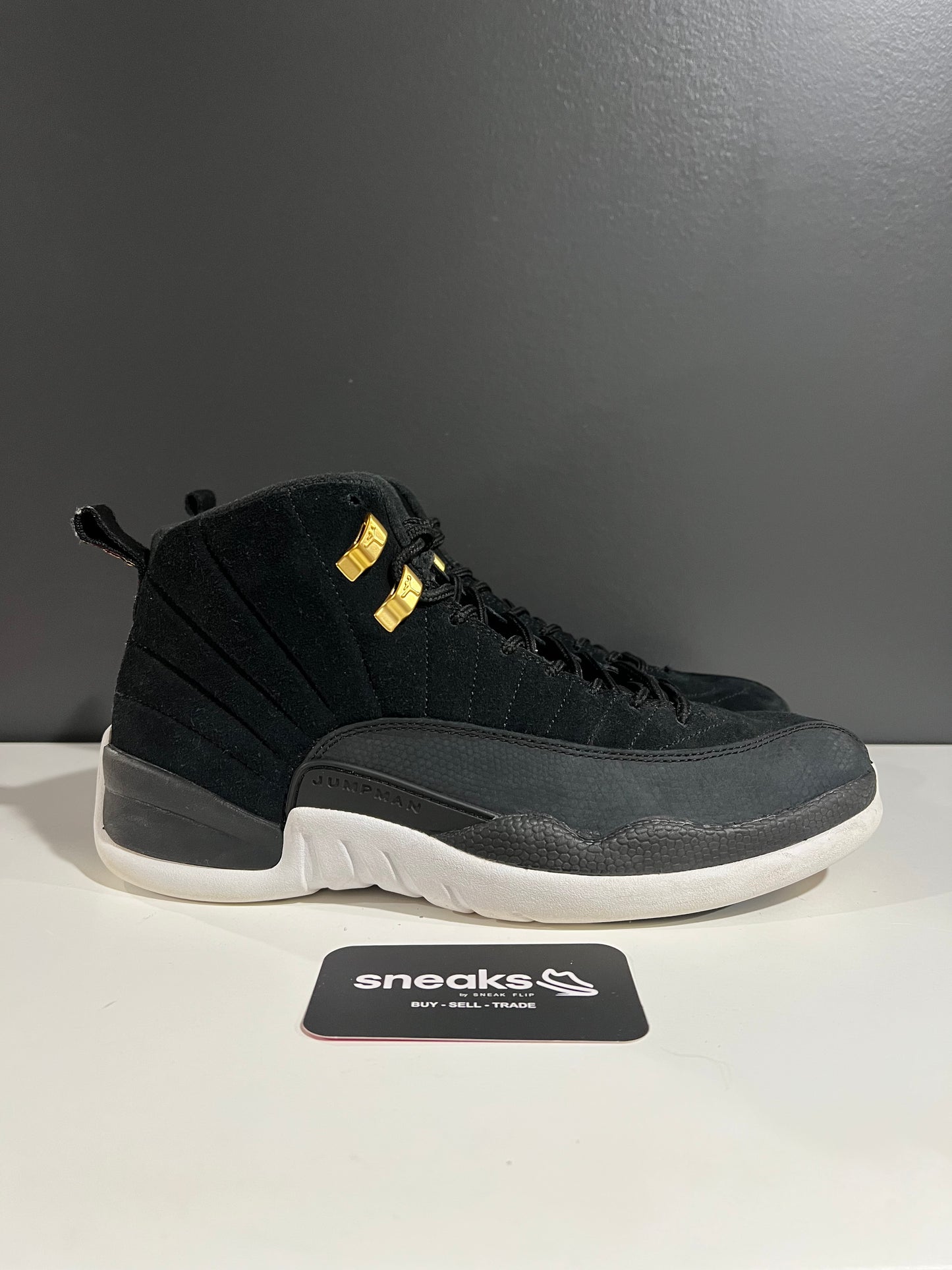USED Air Jordan 12 Retro Reverse Taxi 130690-017 SIZE 8M NO BOX