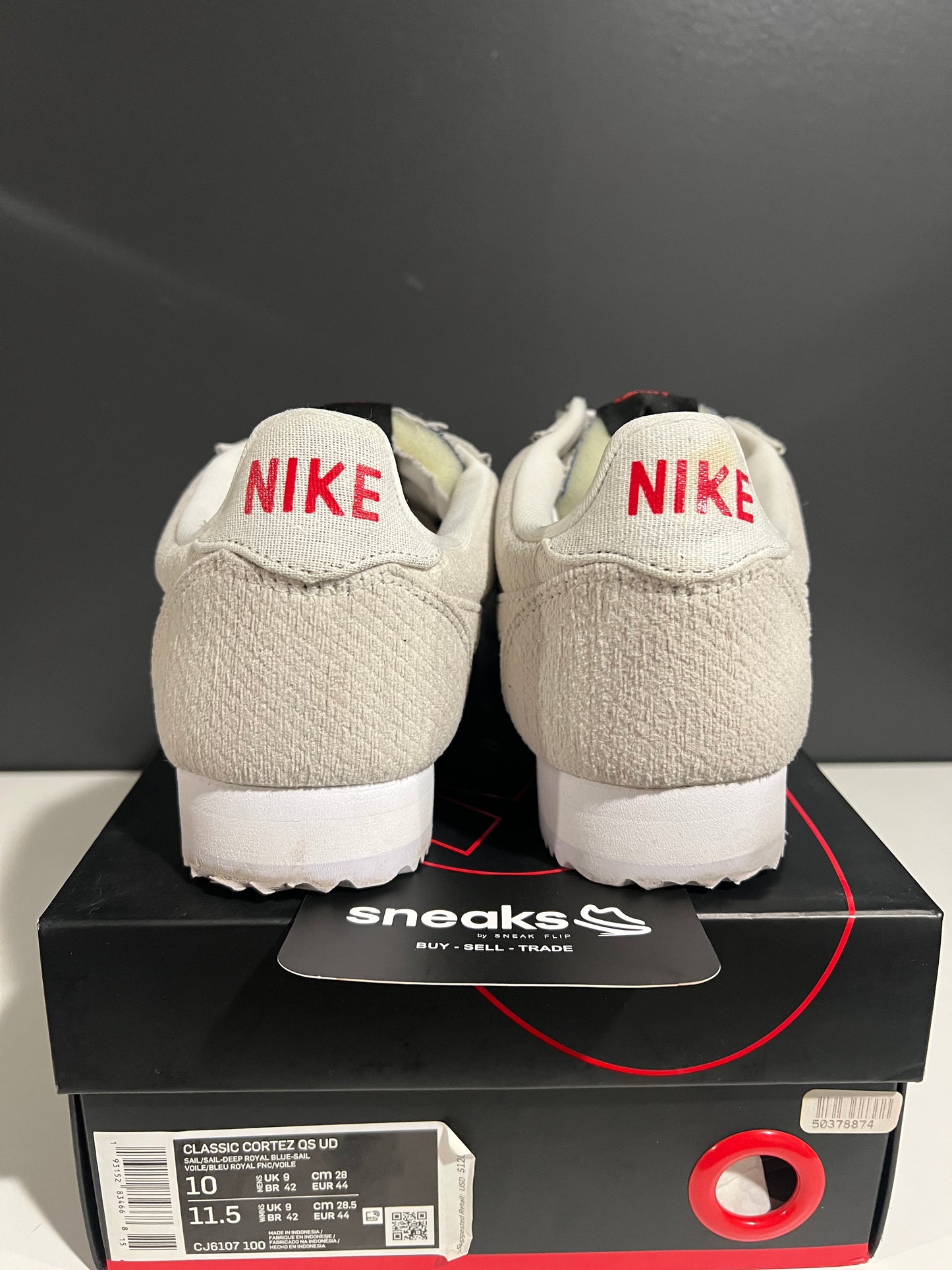 USED Stranger Things x Classic Cortez QS Upside Down CJ6107-100 SIZE 10M OG ALL AG25-281