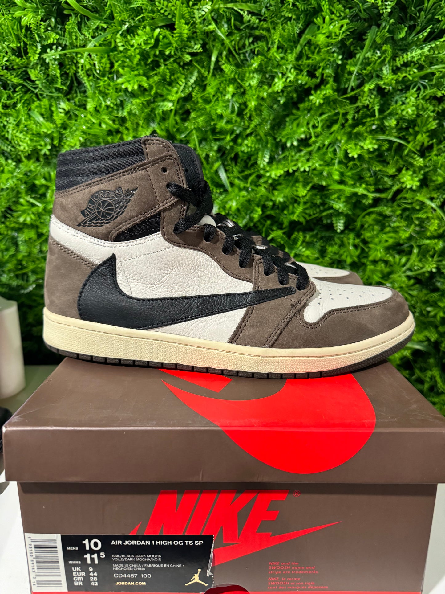 Travis Scott x Air Jordan 1 Retro High OG Mocha CD4487-100 USED SIZE 10M