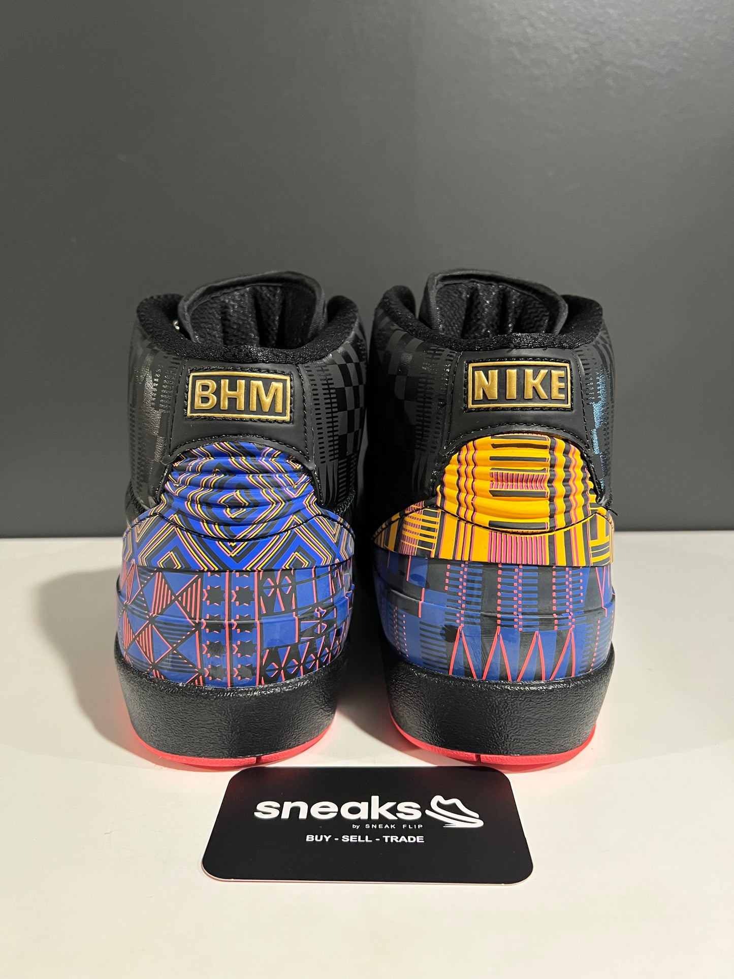 USED Air Jordan 2 Retro Black History Month 2019 BQ7618-007 SIZE 11M OG ALL JY25-184