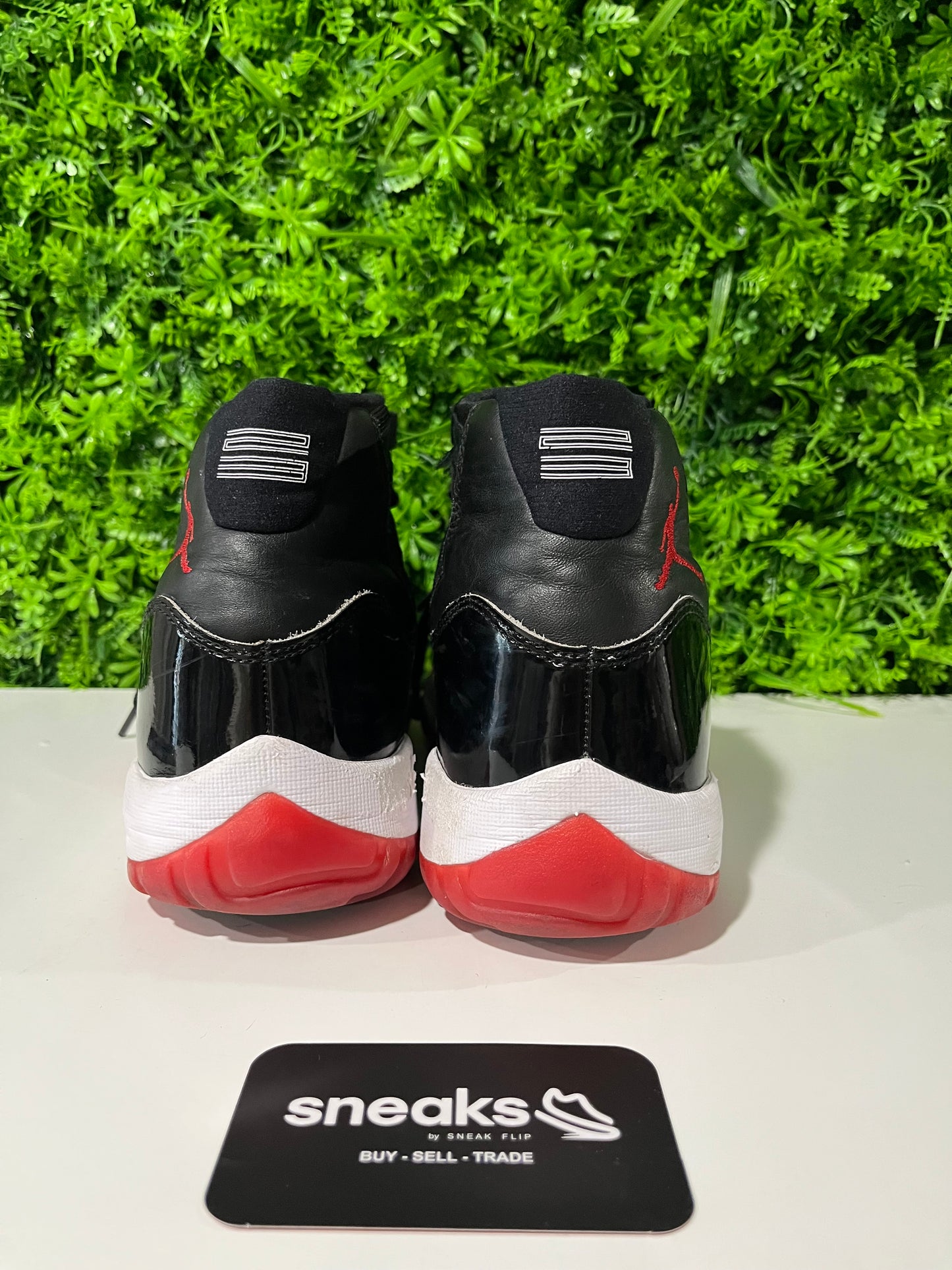 USED Air Jordan 11 Retro Bred 2019 378037-061 SIZE 11M NO BOX