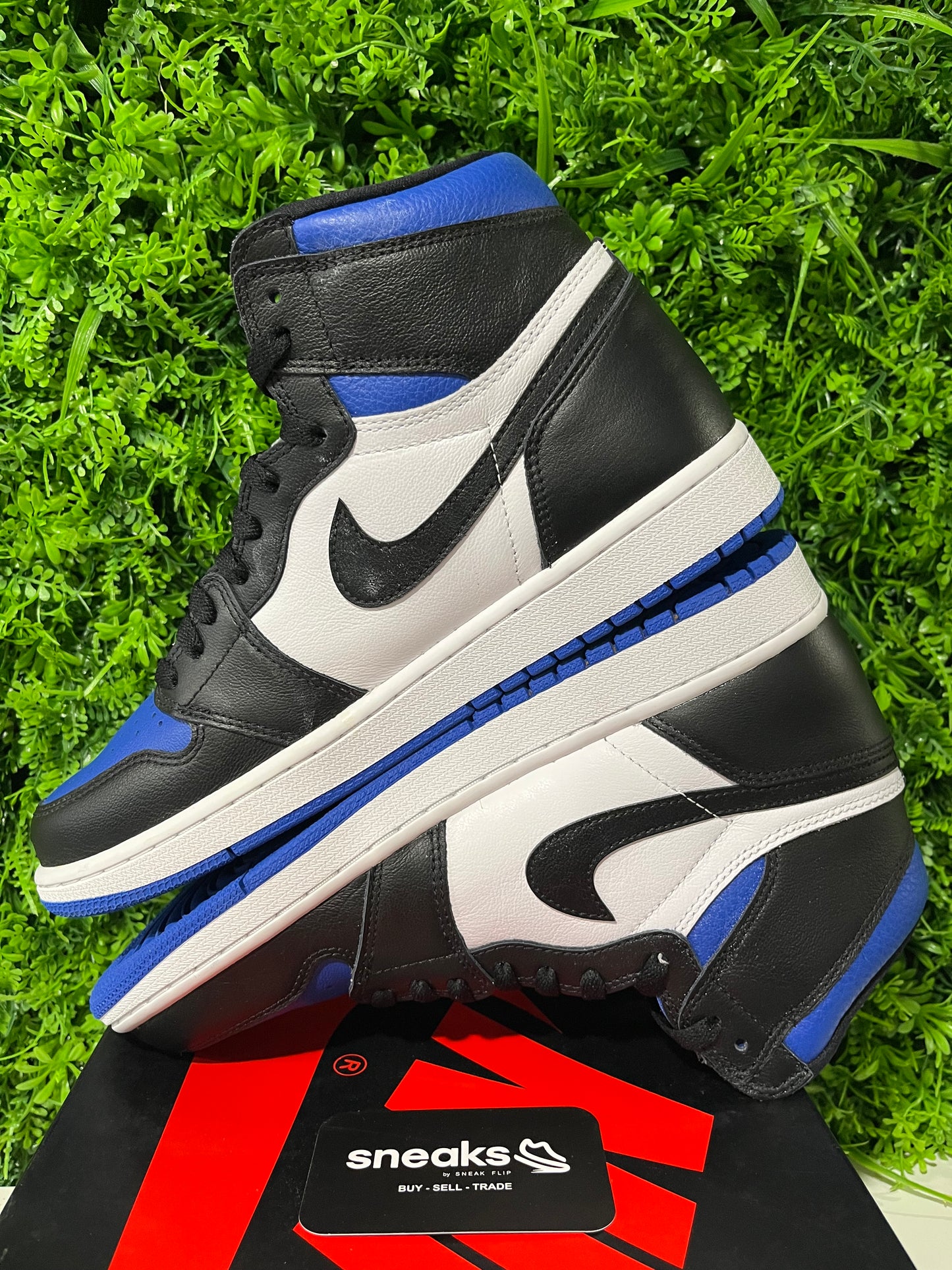 USED Air Jordan 1 Retro High OG Royal Toe 555088-041 SIZE 10M OG ALL