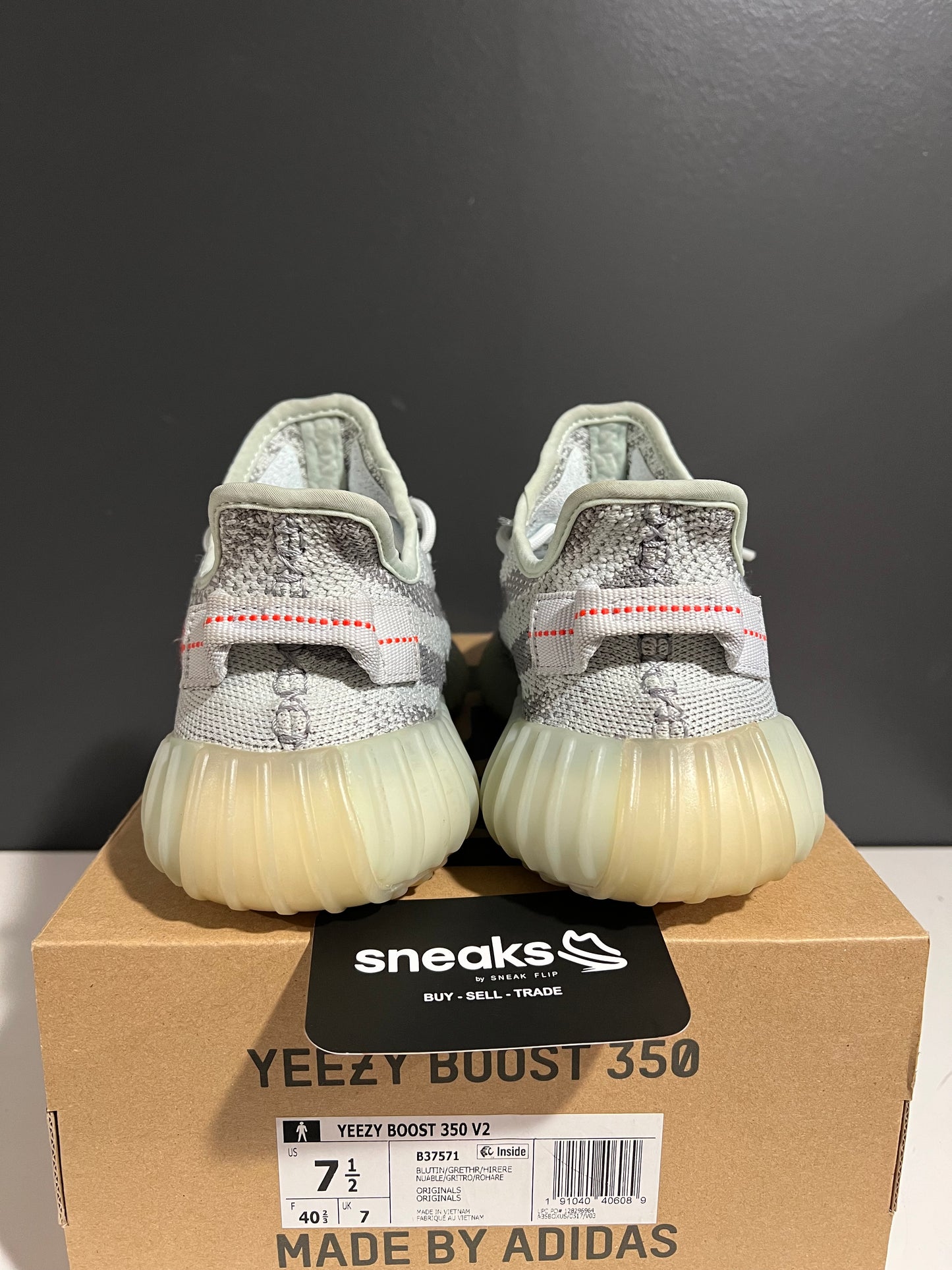 USED Yeezy Boost 350 V2 'Blue Tint' 2017 B37571 SIZE 7.5M OG ALL AG25-174