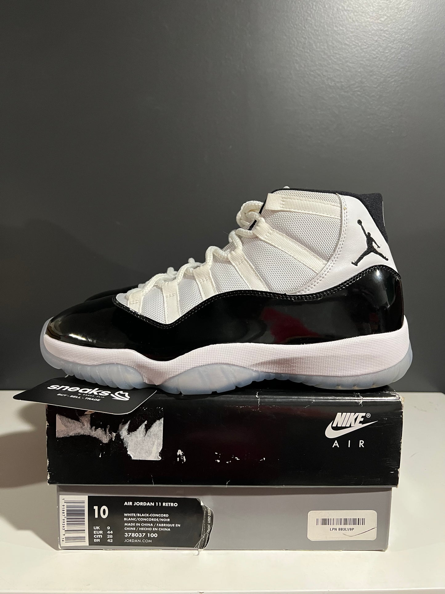 USED Air Jordan 11 Retro Concord 2018 378037-100 SIZE 10M OG ALL JY25-76