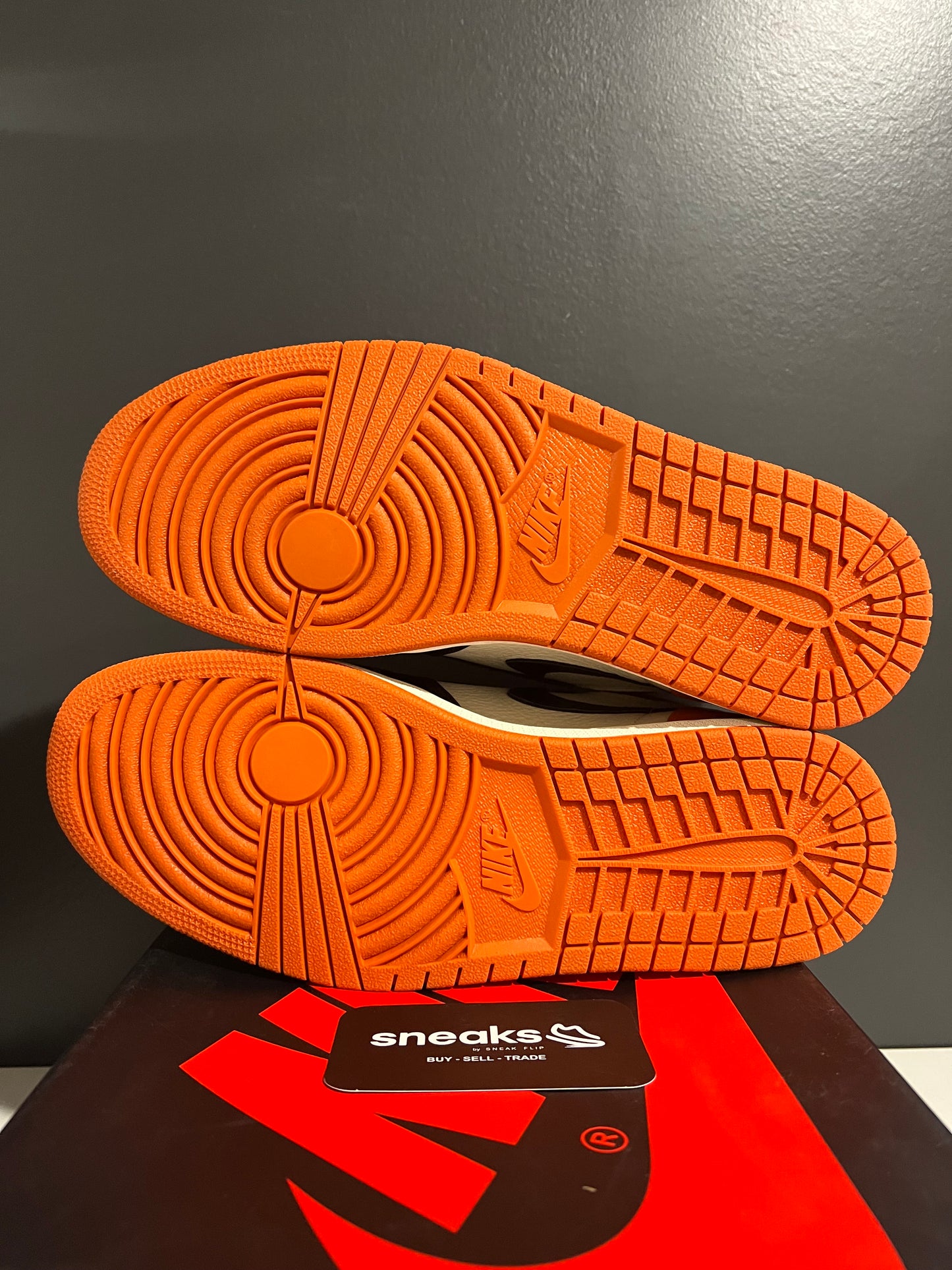 NEW Air Jordan 1 Retro High OG Shattered Backboard 2015 555088-005 SIZE 9M OG ALL