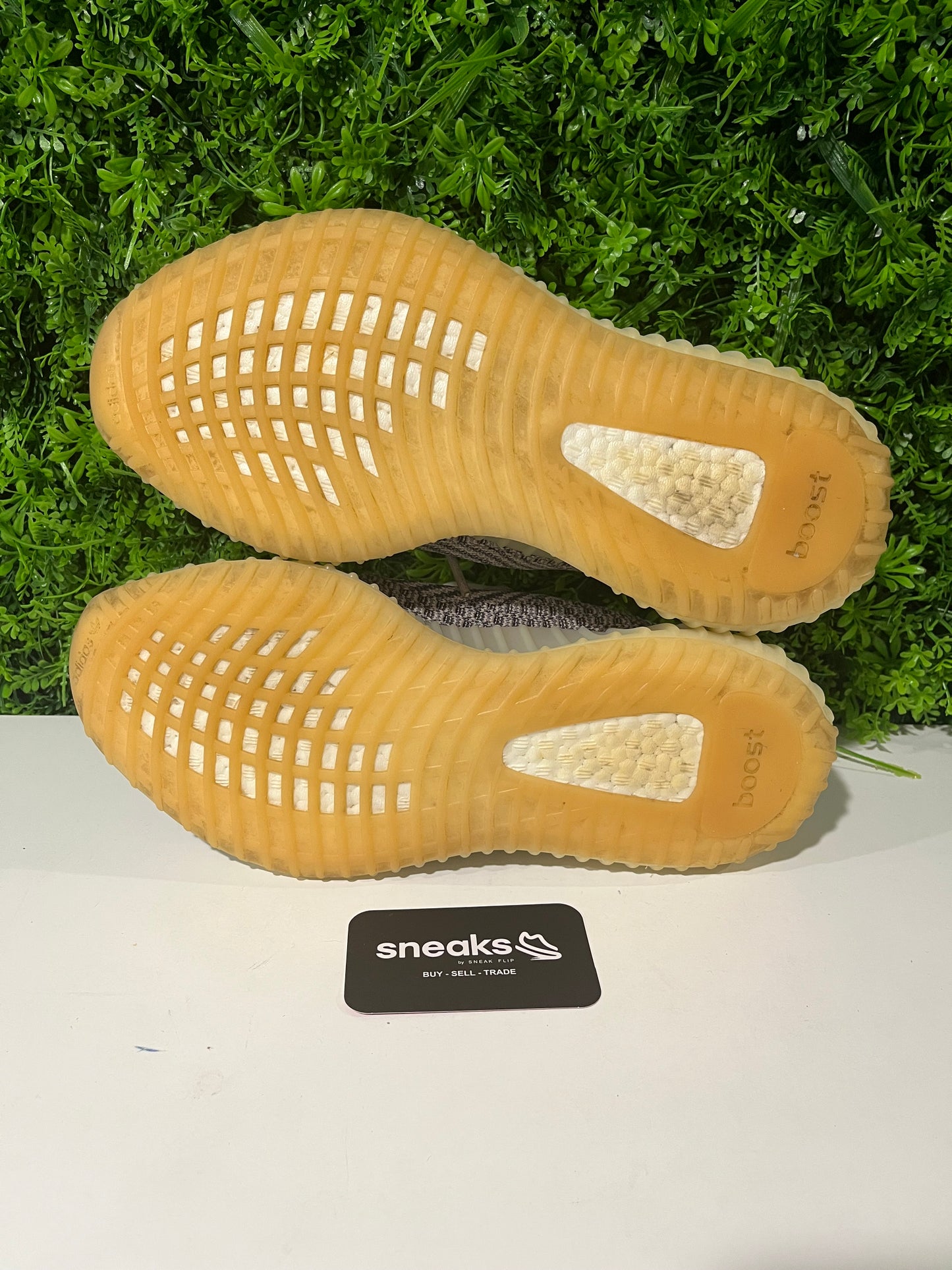 USED Yeezy Boost 350 V2 Ash Pearl GY7658 SIZE 10M NO BOX