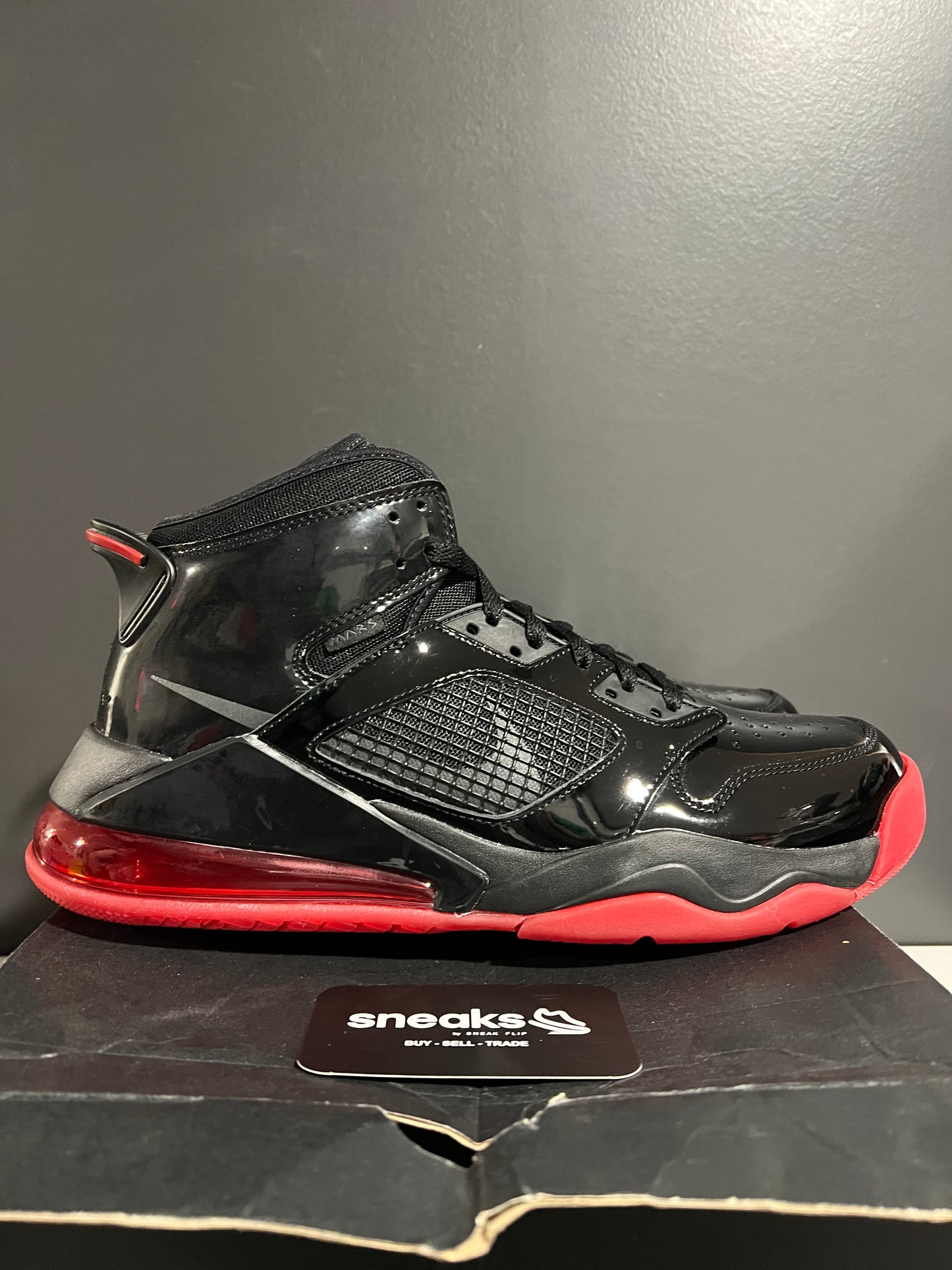 USED Jordan Mars 270 Bred CD7070-006 SIZE 11M OG ALL AG25-288
