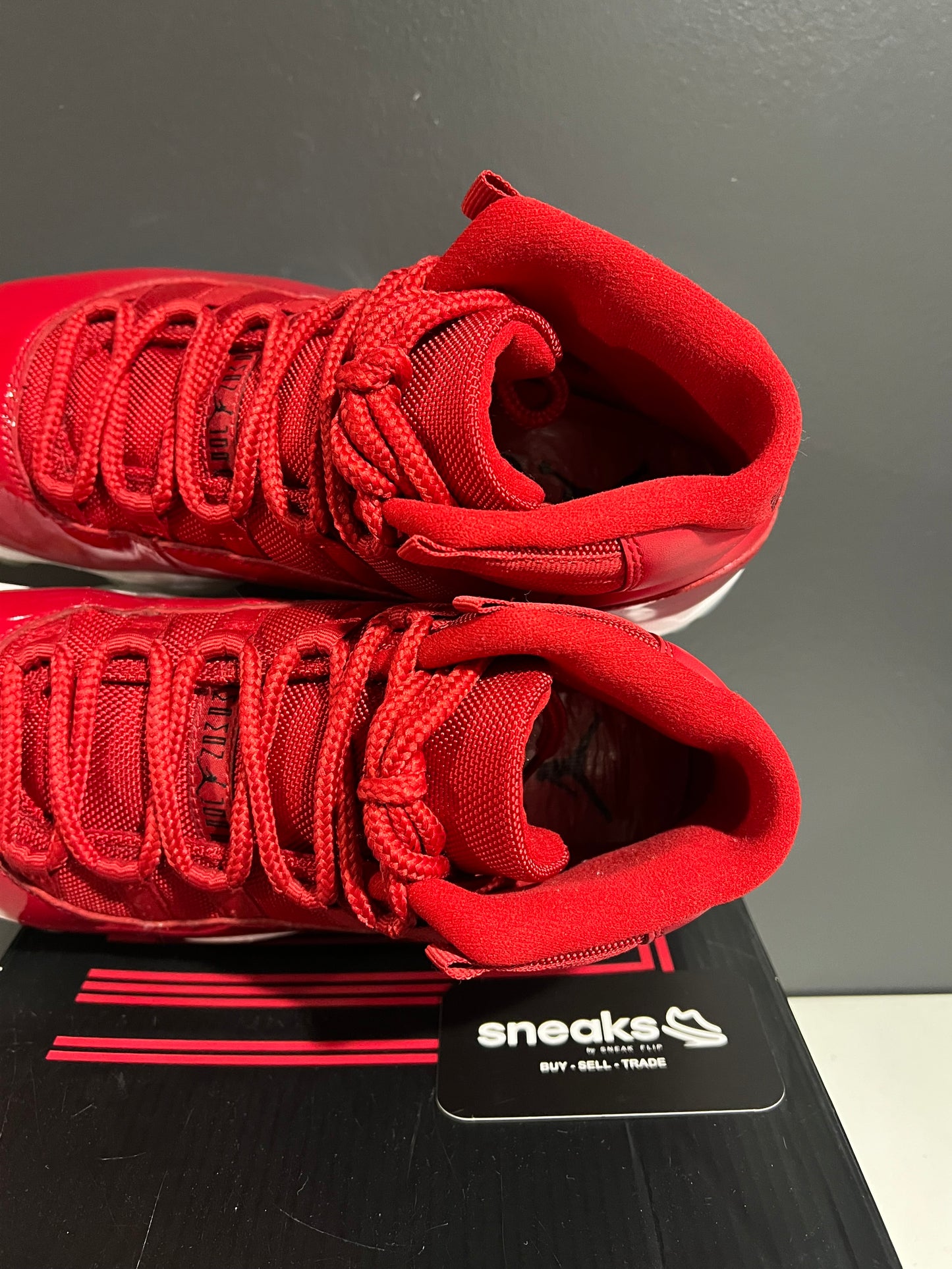 USED Air Jordan 11 Retro Win Like '96 378037-623 SIZE 8M OG ALL AG25-228