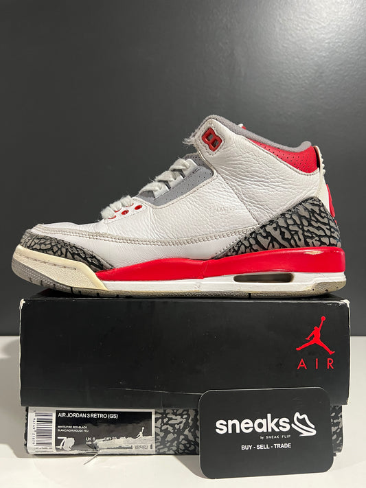 USED Air Jordan 3 Retro GS Fire Red 2022 DM0967-160 SIZE 7Y OG ALL AG25-331