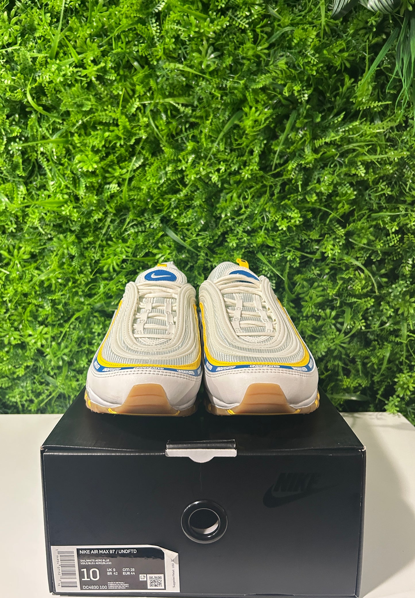 Undefeated x Air Max 97 UCLA Bruins DC4830-100 WORN ONCE SIZE 10M