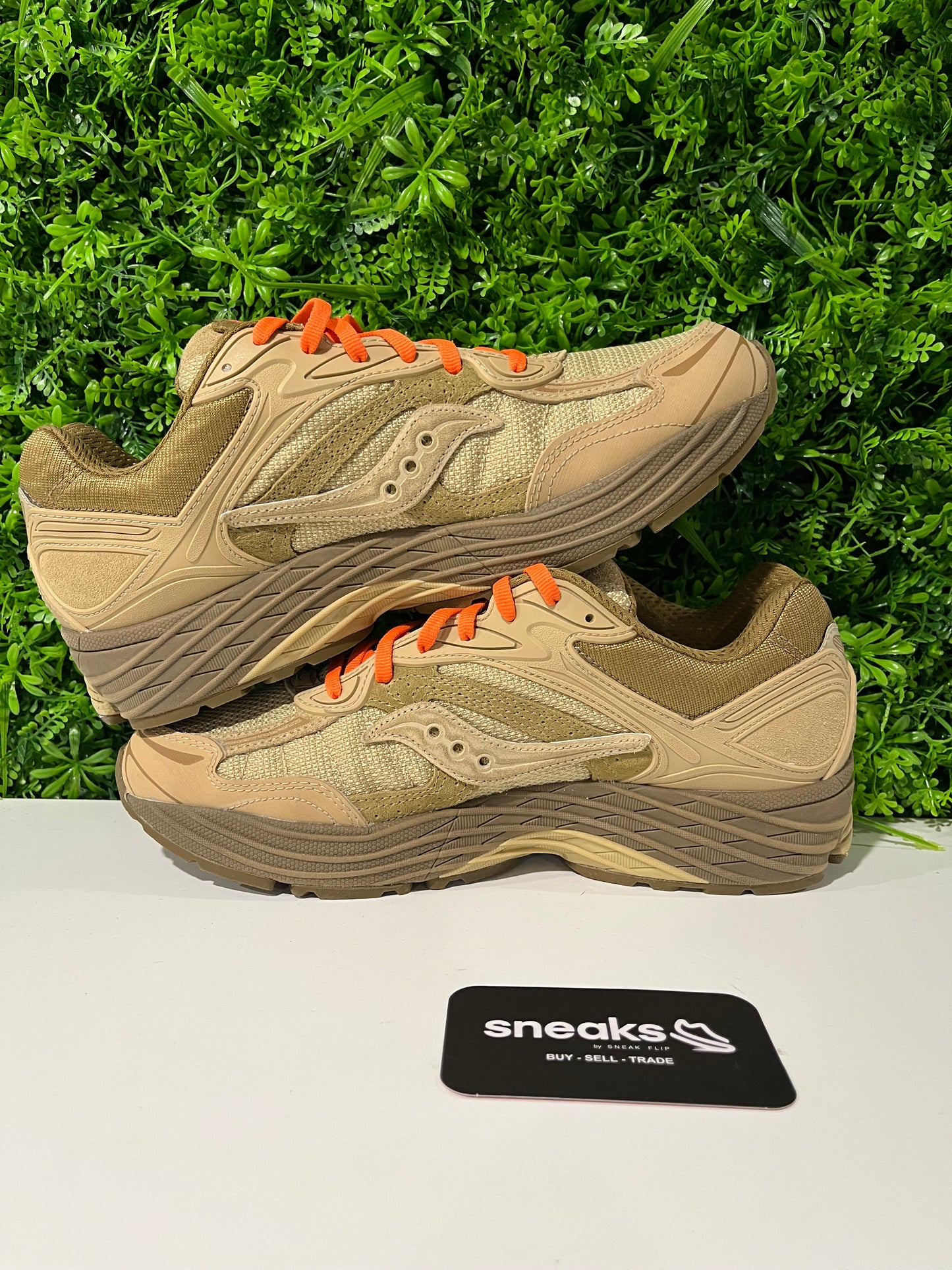 NEW Starcow x ProGrid Omni 9 Desert S-70869-2 SIZE 9M NO BOX