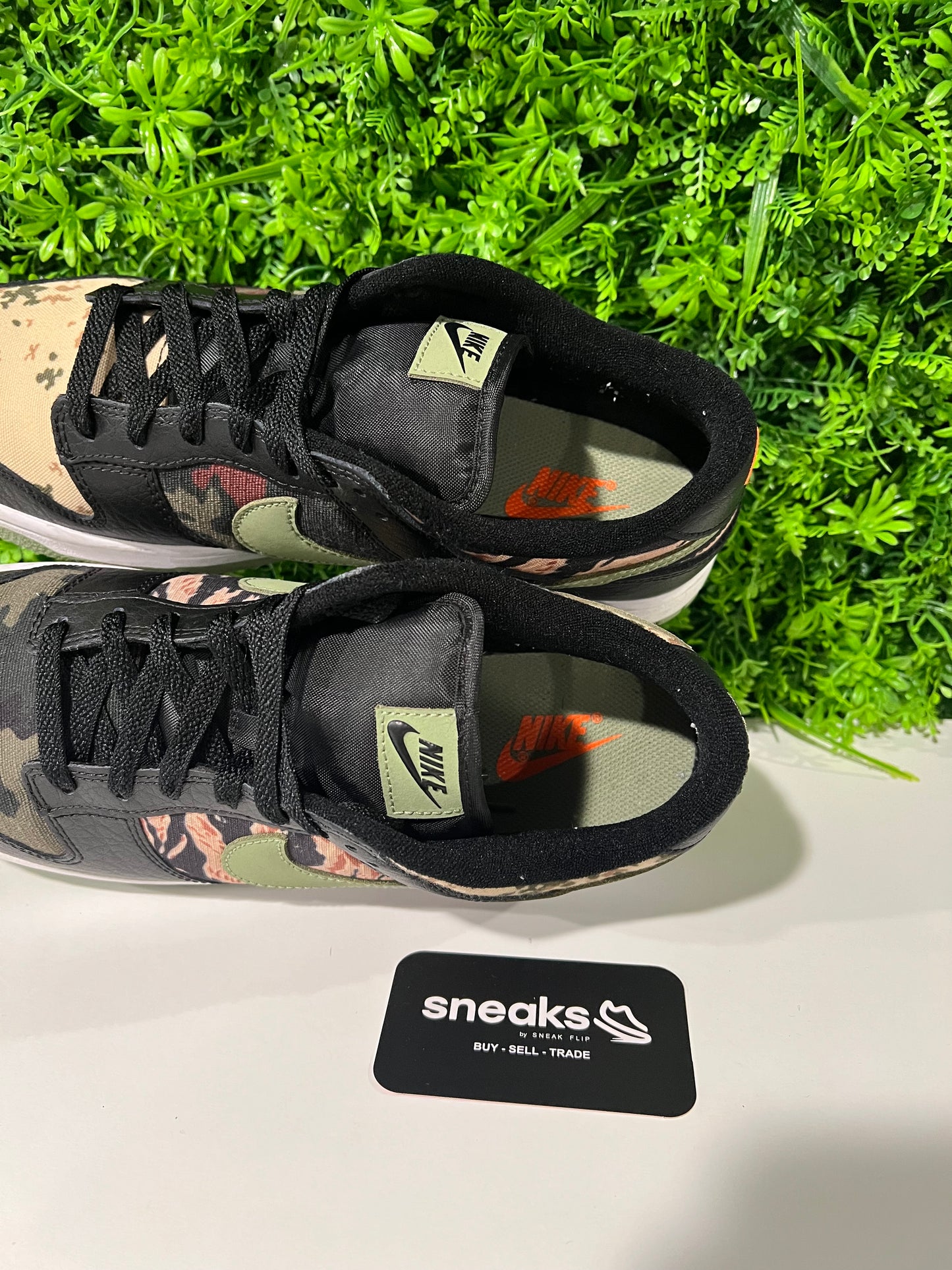 USED Dunk Low SE Black Multi-Camo DH0957-001 SIZE 10.5M NO BOX