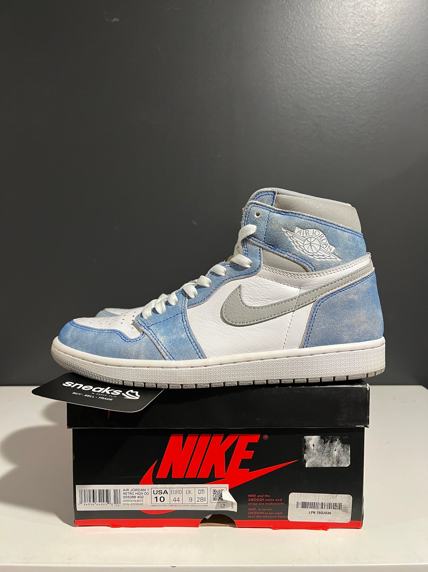 USED Air Jordan 1 Retro High OG Hyper Royal 555088-402 SIZE 10M OG ALL AG25-333