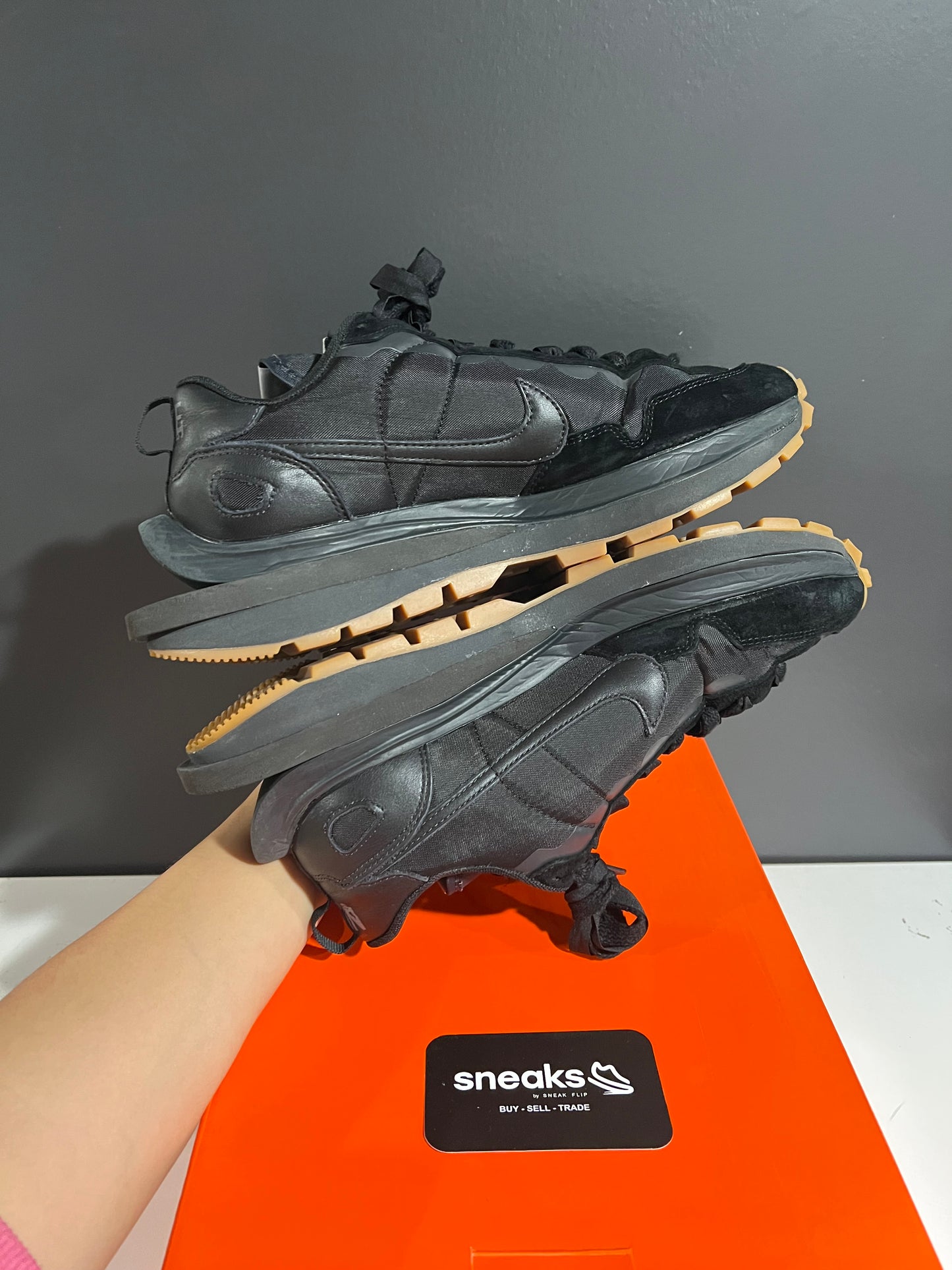 USED Nike Vaporwaffle / Sacai Black Off Noir DD1875-001 SIZE 9.5M OG ALL