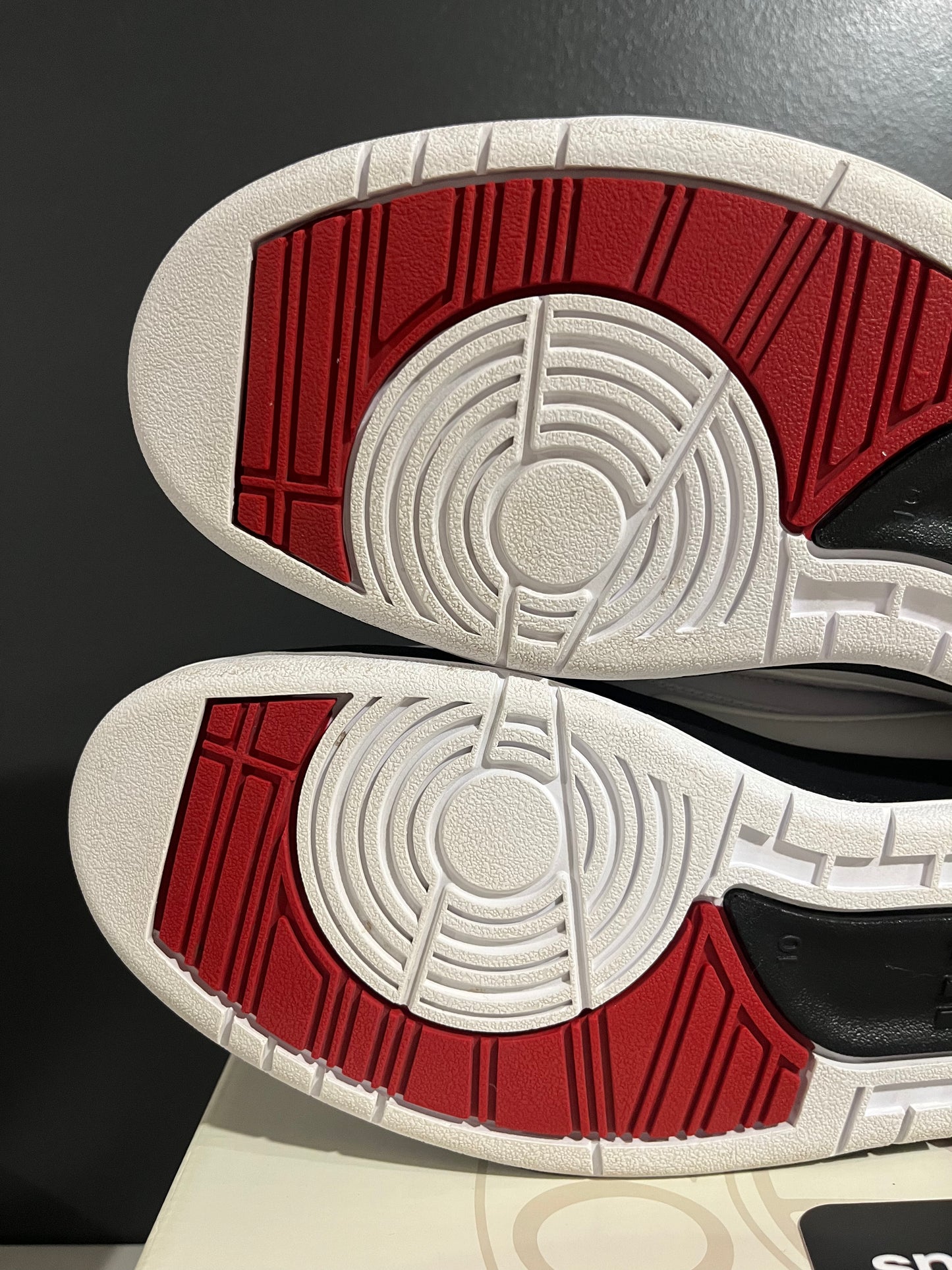 USED Air Jordan 2 Retro Chicago 2022 DX2454-106 SIZE 10M OG ALL