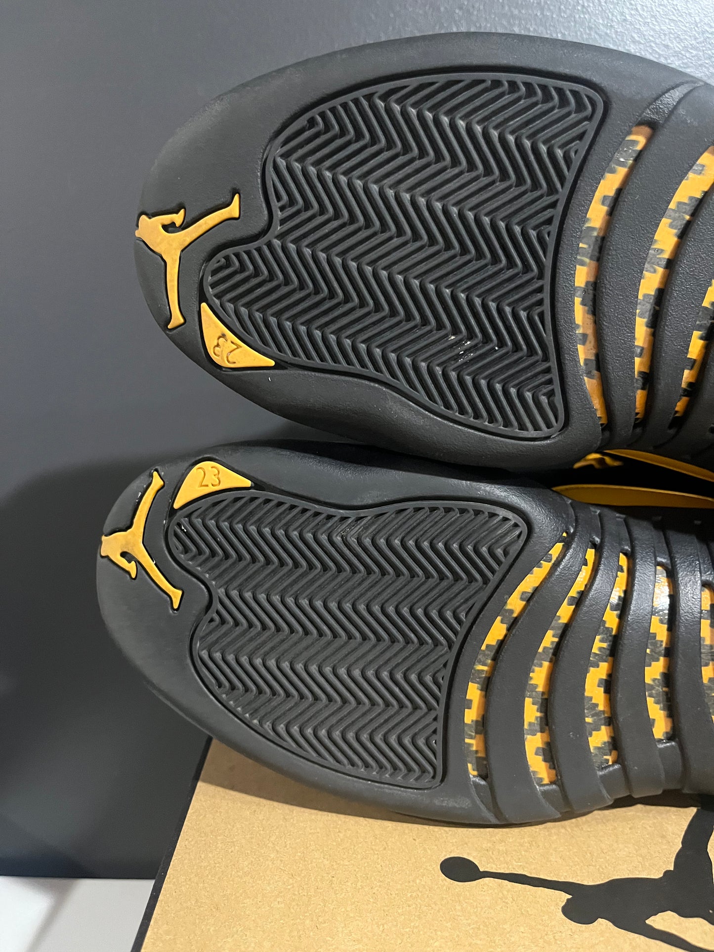 USED Air Jordan 12 Retro Black Taxi CT8013-071 SIZE 10M OG ALL