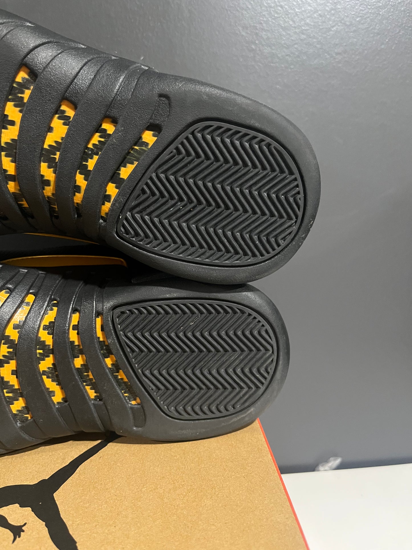 USED Air Jordan 12 Retro Black Taxi CT8013-071 SIZE 10M OG ALL