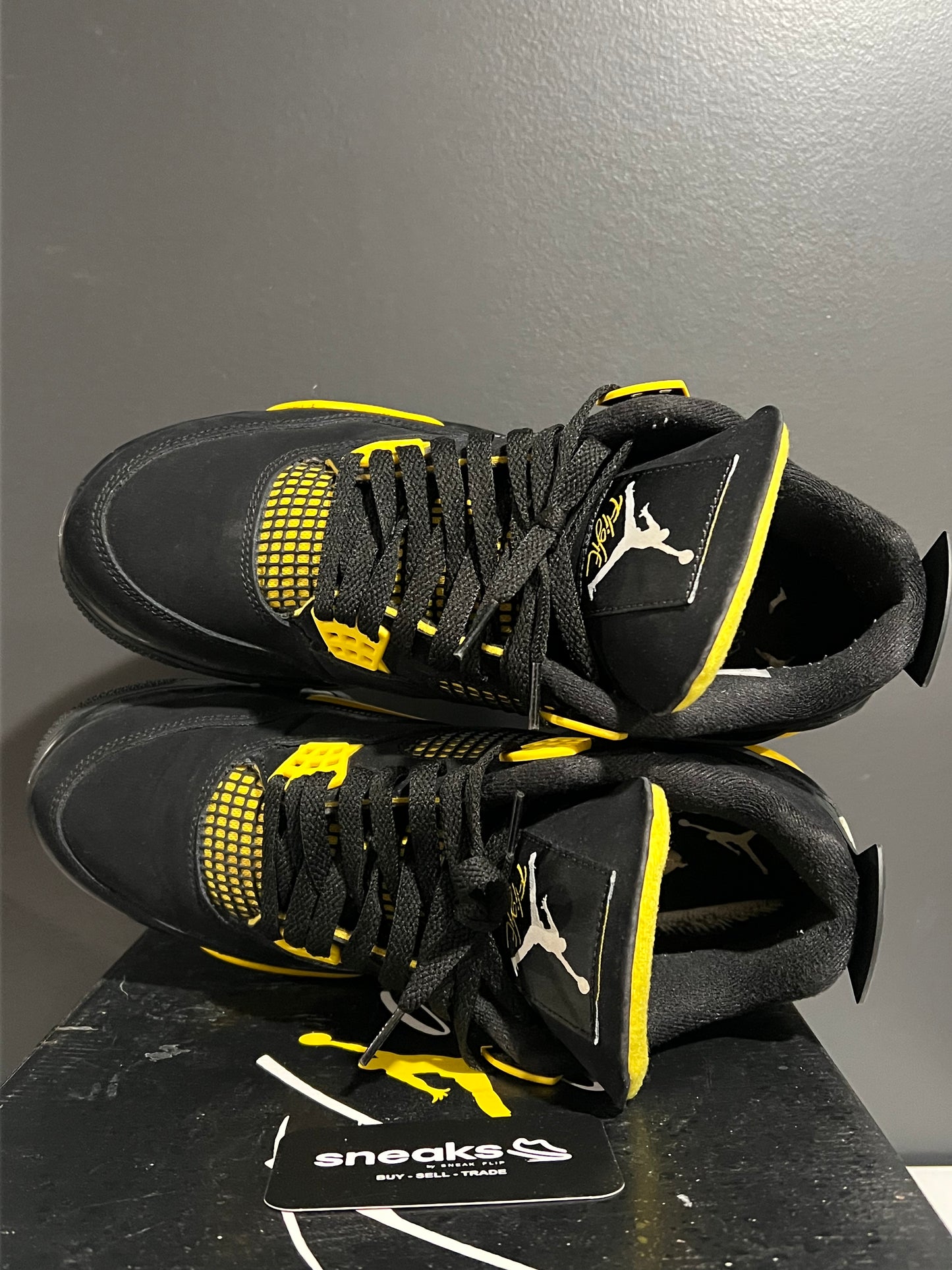 USED Air Jordan 4 Retro Thunder 2023 DH6927-017 SIZE 10.5M OG ALL SP25-148