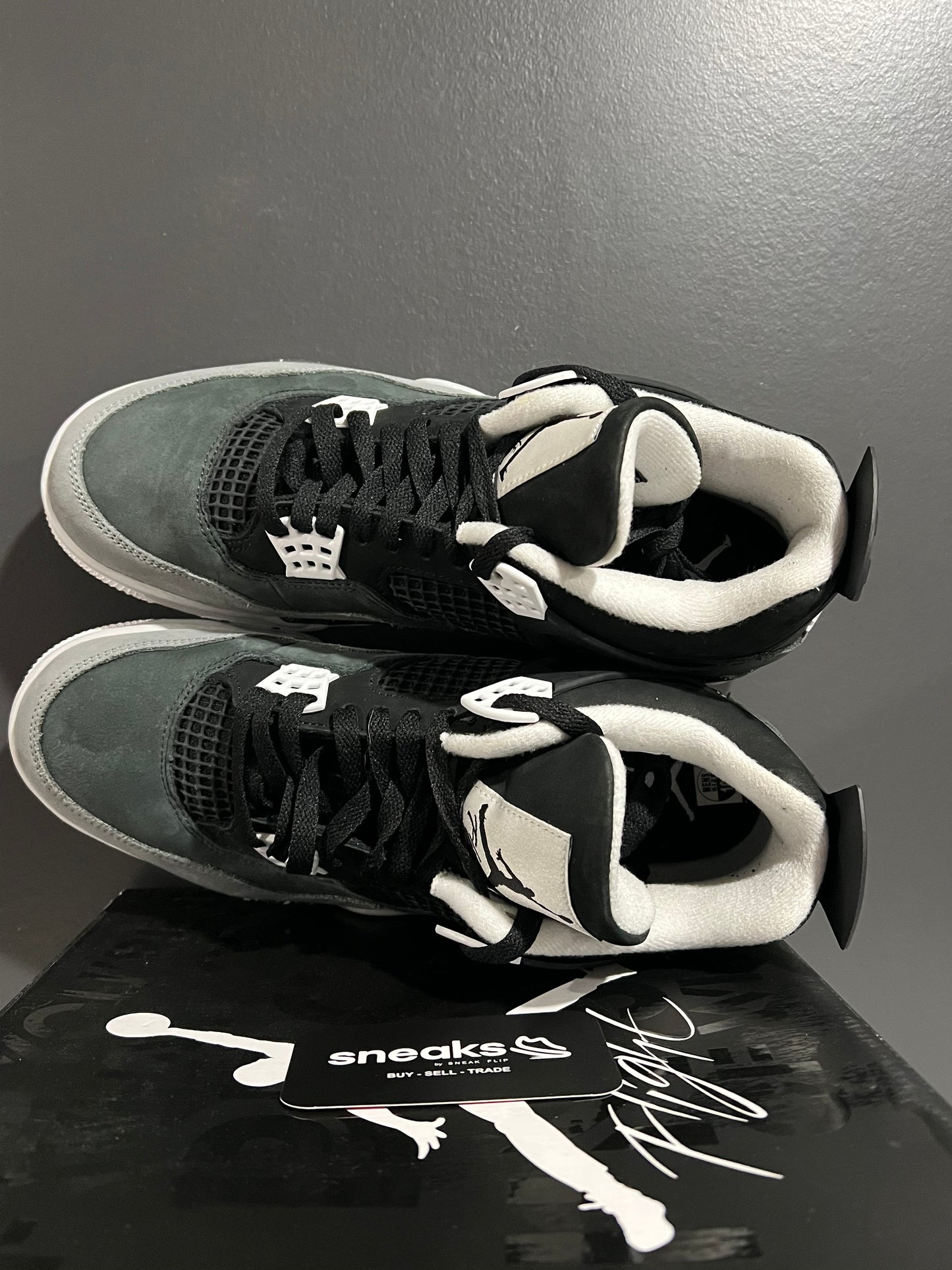 USED Air Jordan 4 Retro Fear 2024 FQ8138-002 SIZE 10.5M OG ALL SP25-120