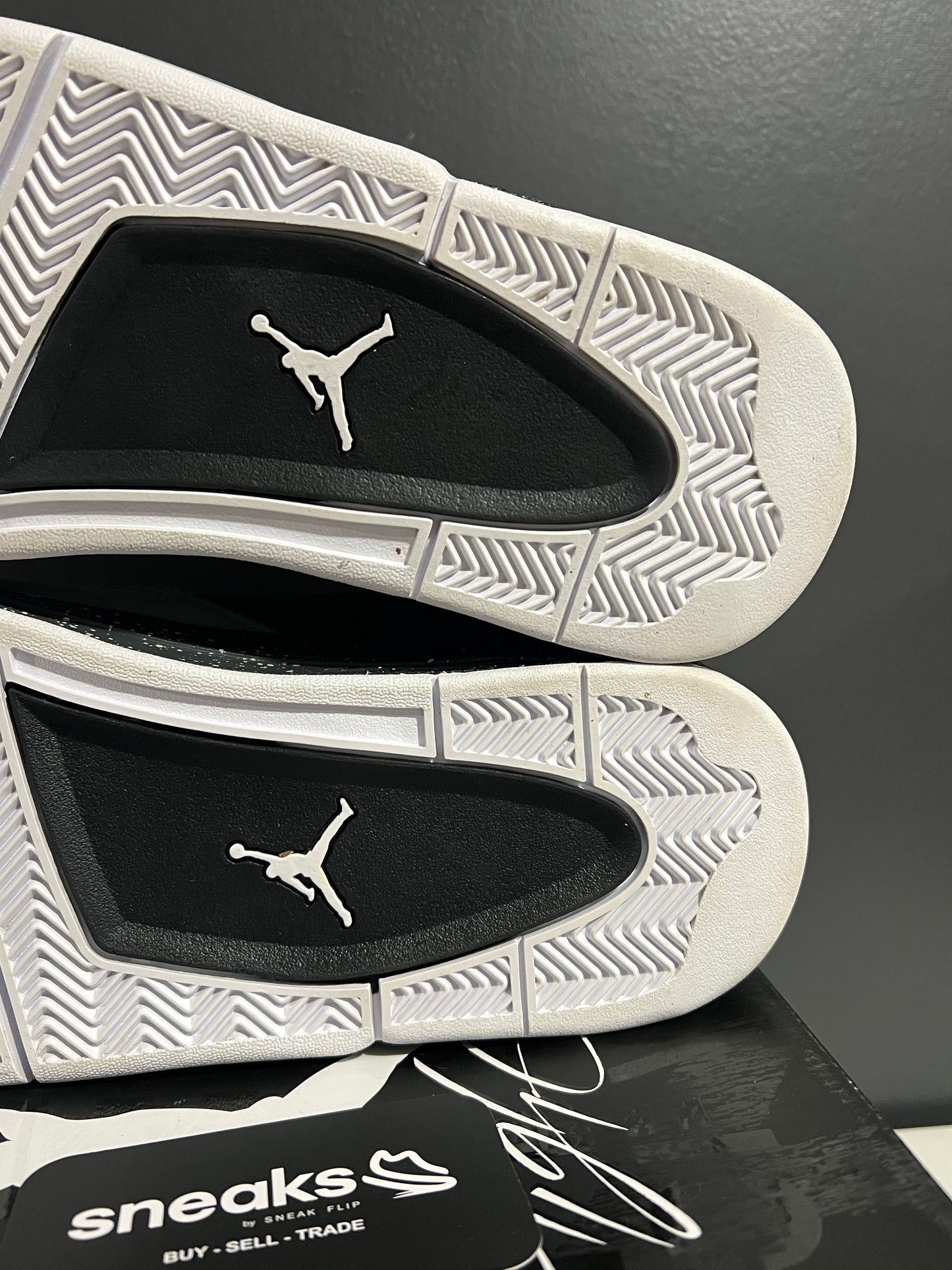 USED Air Jordan 4 Retro Fear 2024 FQ8138-002 SIZE 10.5M OG ALL SP25-120