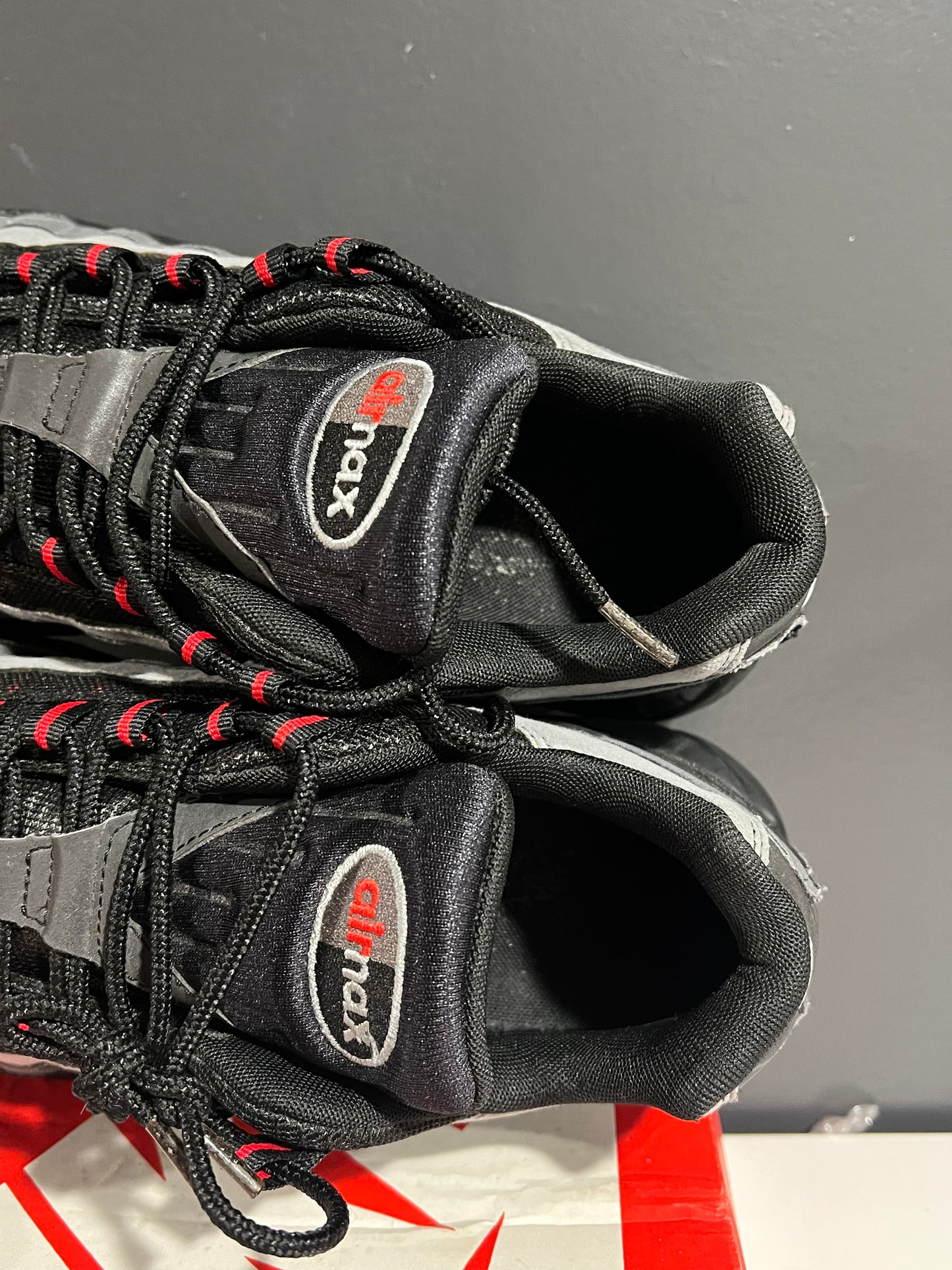 USED Air Max 95 Logo CW7477-001 SIZE 12M OG ALL SP25-146