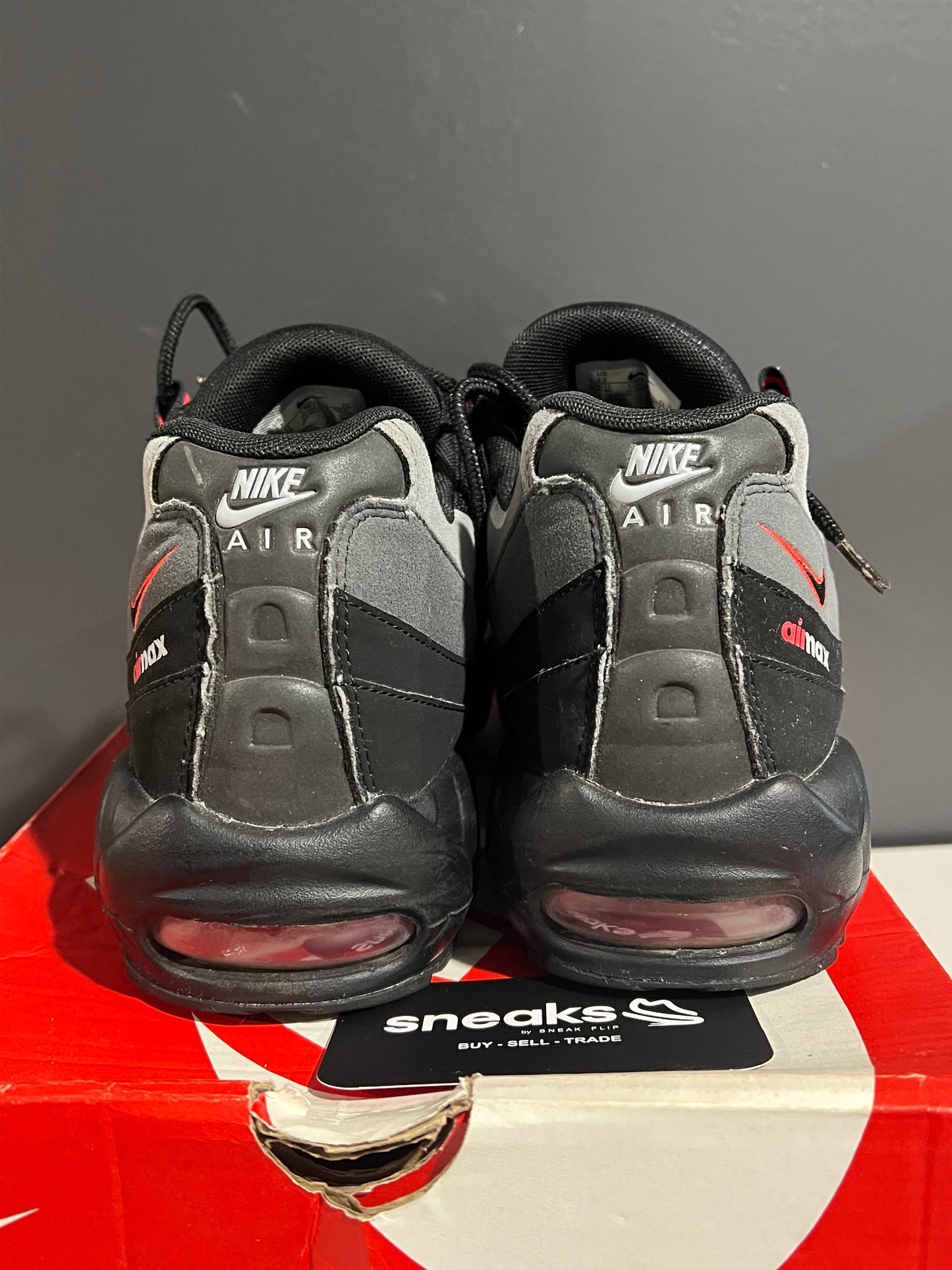 USED Air Max 95 Logo CW7477-001 SIZE 12M OG ALL SP25-146