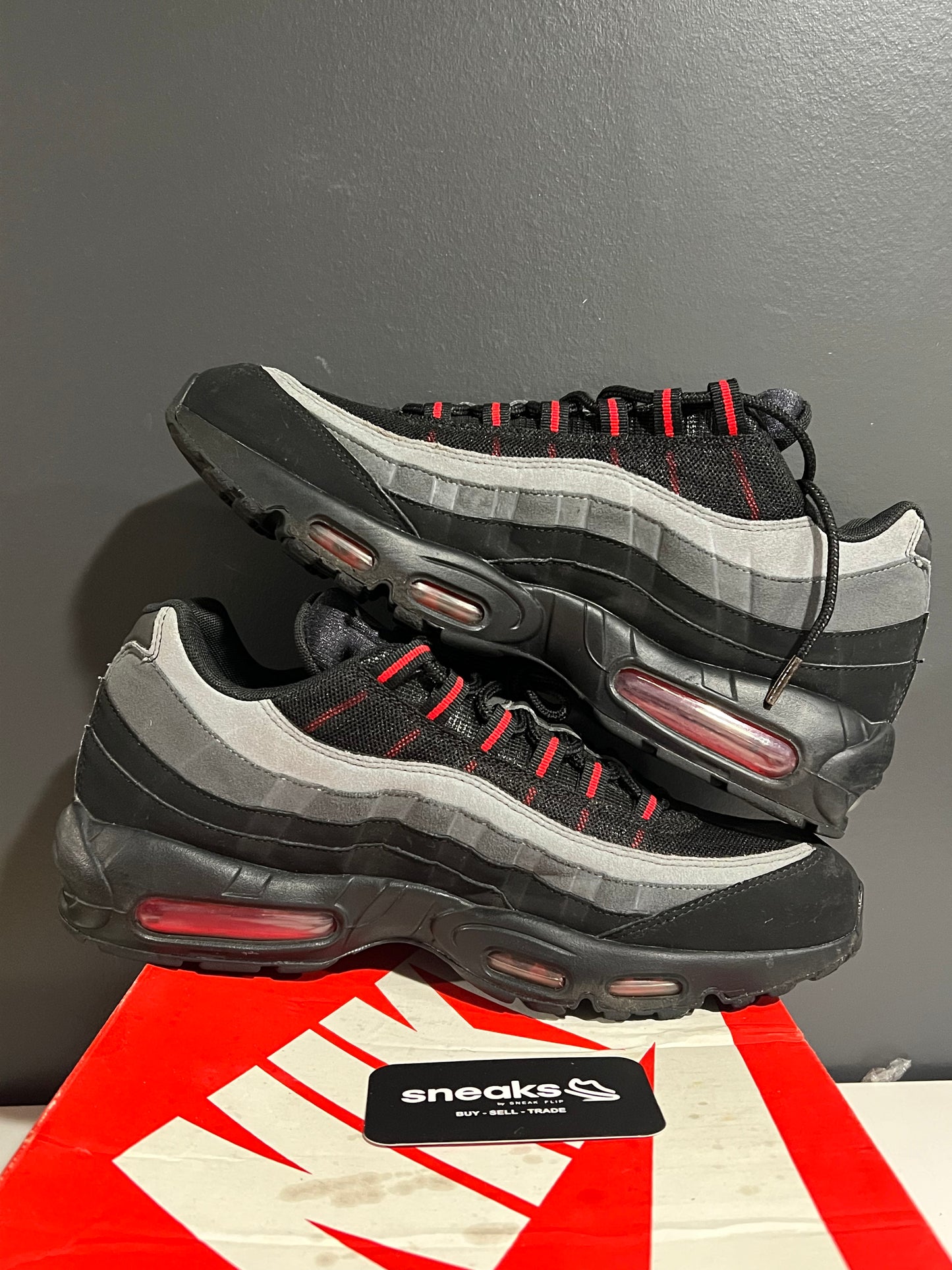 USED Air Max 95 Logo CW7477-001 SIZE 12M OG ALL SP25-146