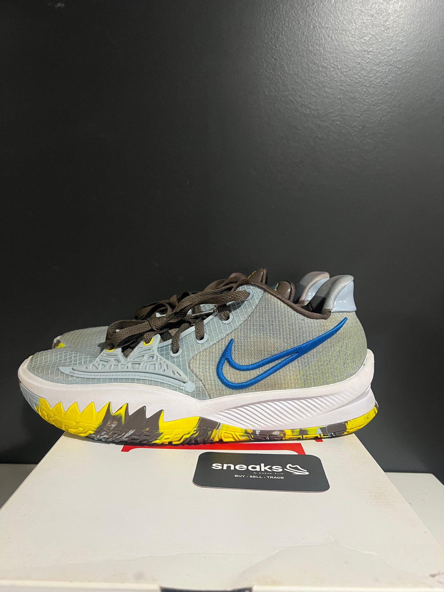 USED Kyrie Low 4 Light Armory Blue CW3985-400 SIZE 12M OG ALL SP25-152